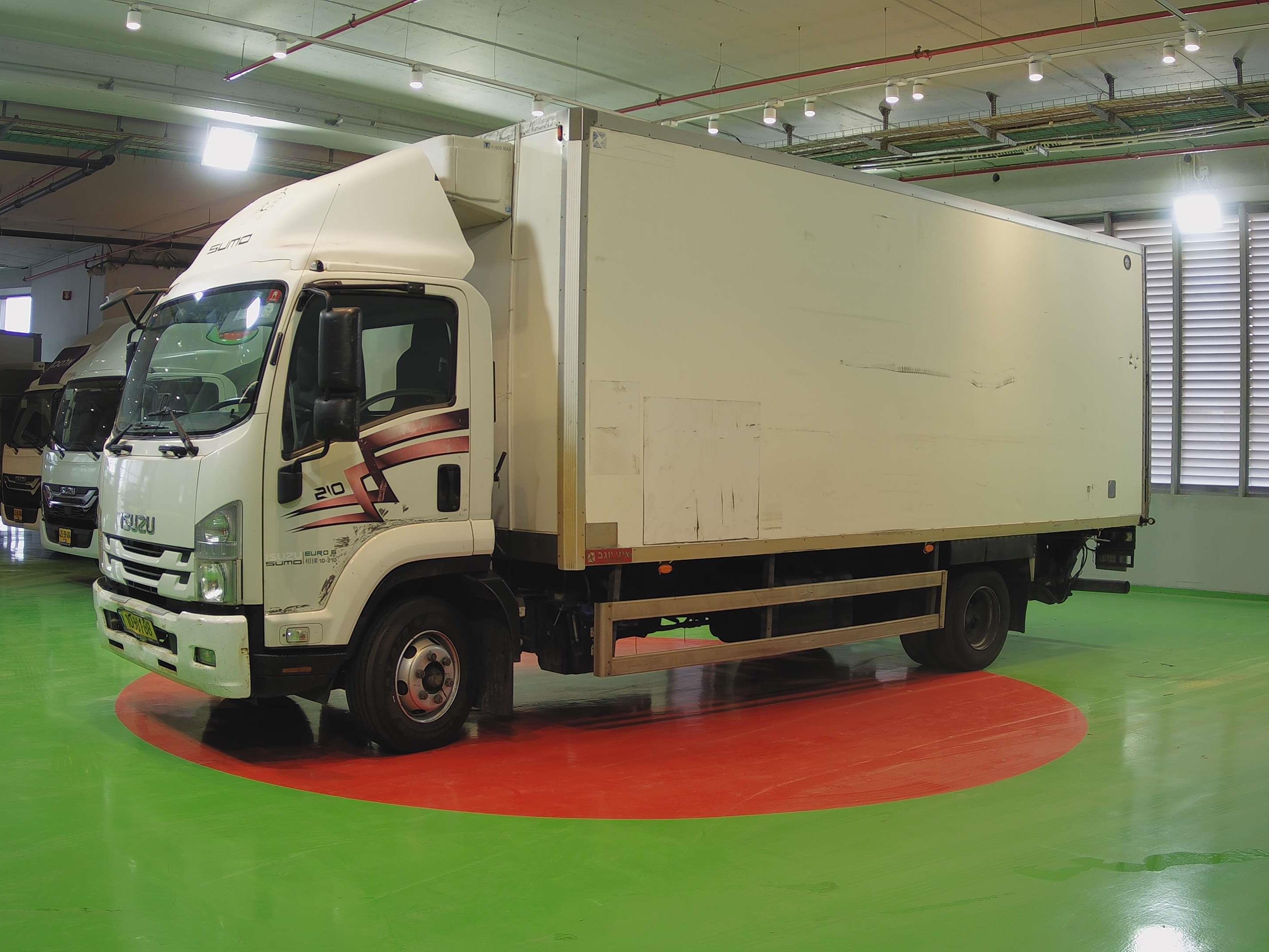 טון 10 קרור על מנוע| איסוזו אתר מכירות משאיות יד שניה