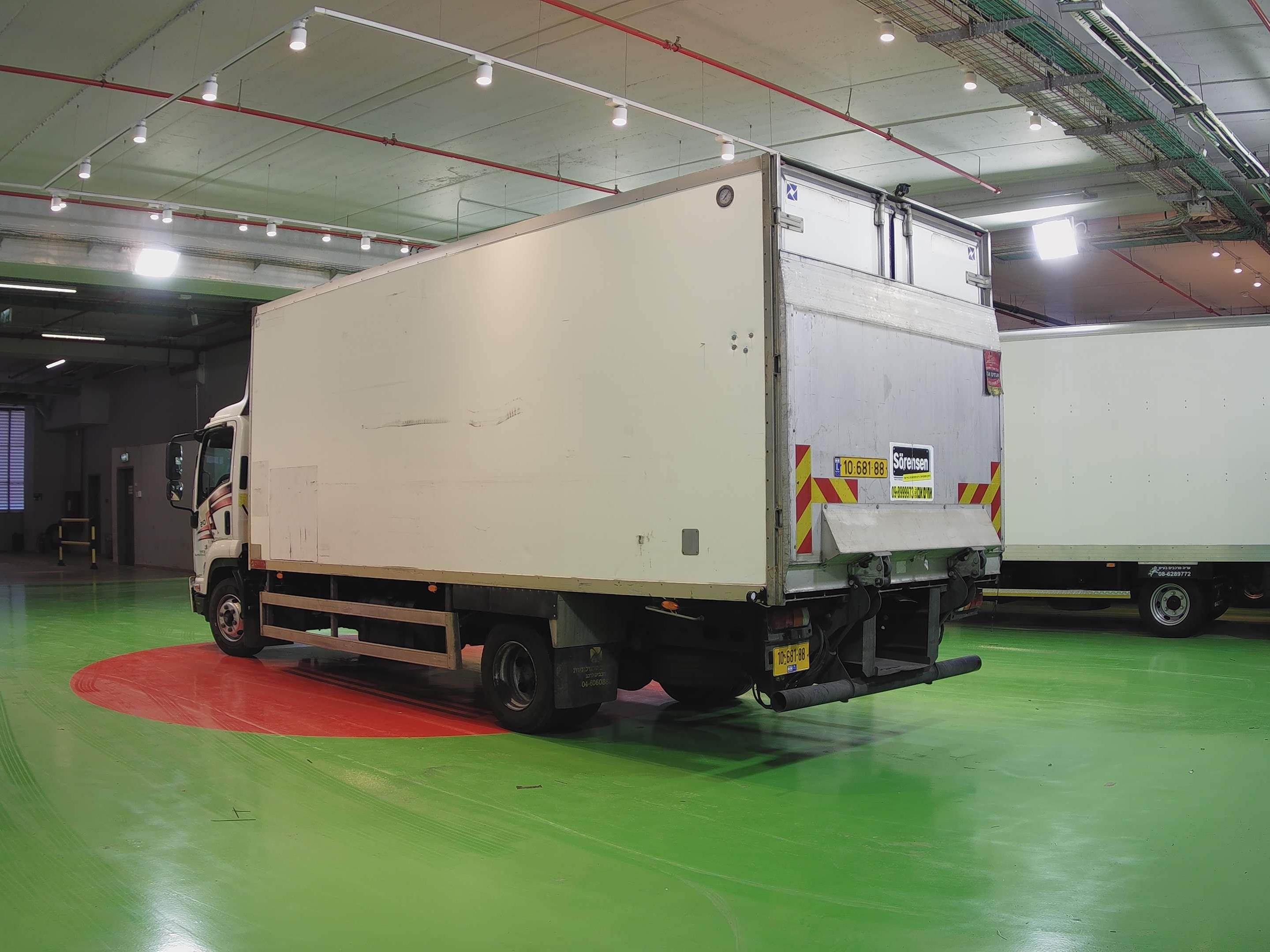 טון 10 קרור על מנוע| איסוזו אתר מכירות משאיות יד שניה