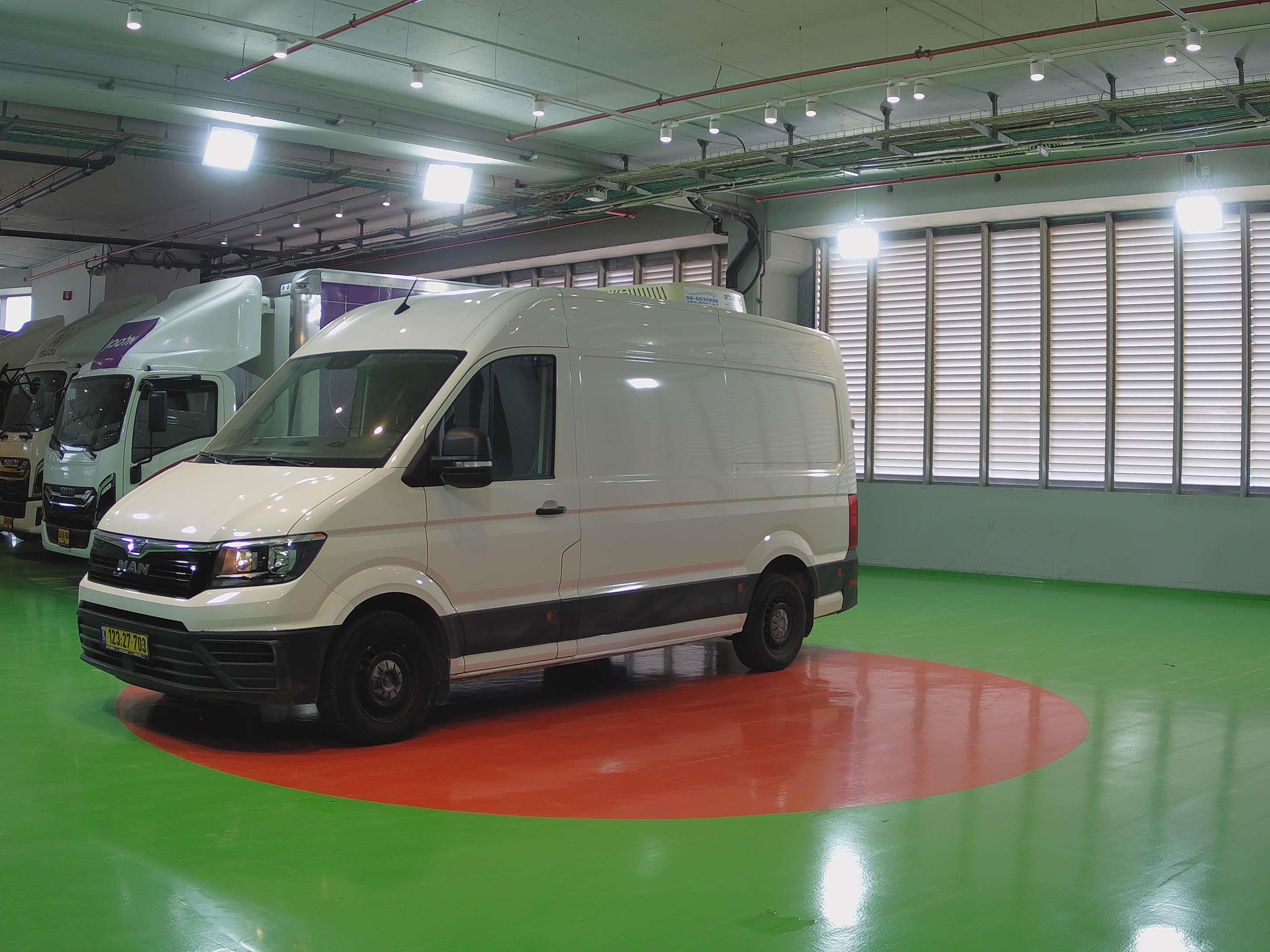 טון  ארגז סגור| איסוזו אתר מכירות משאיות יד שניה