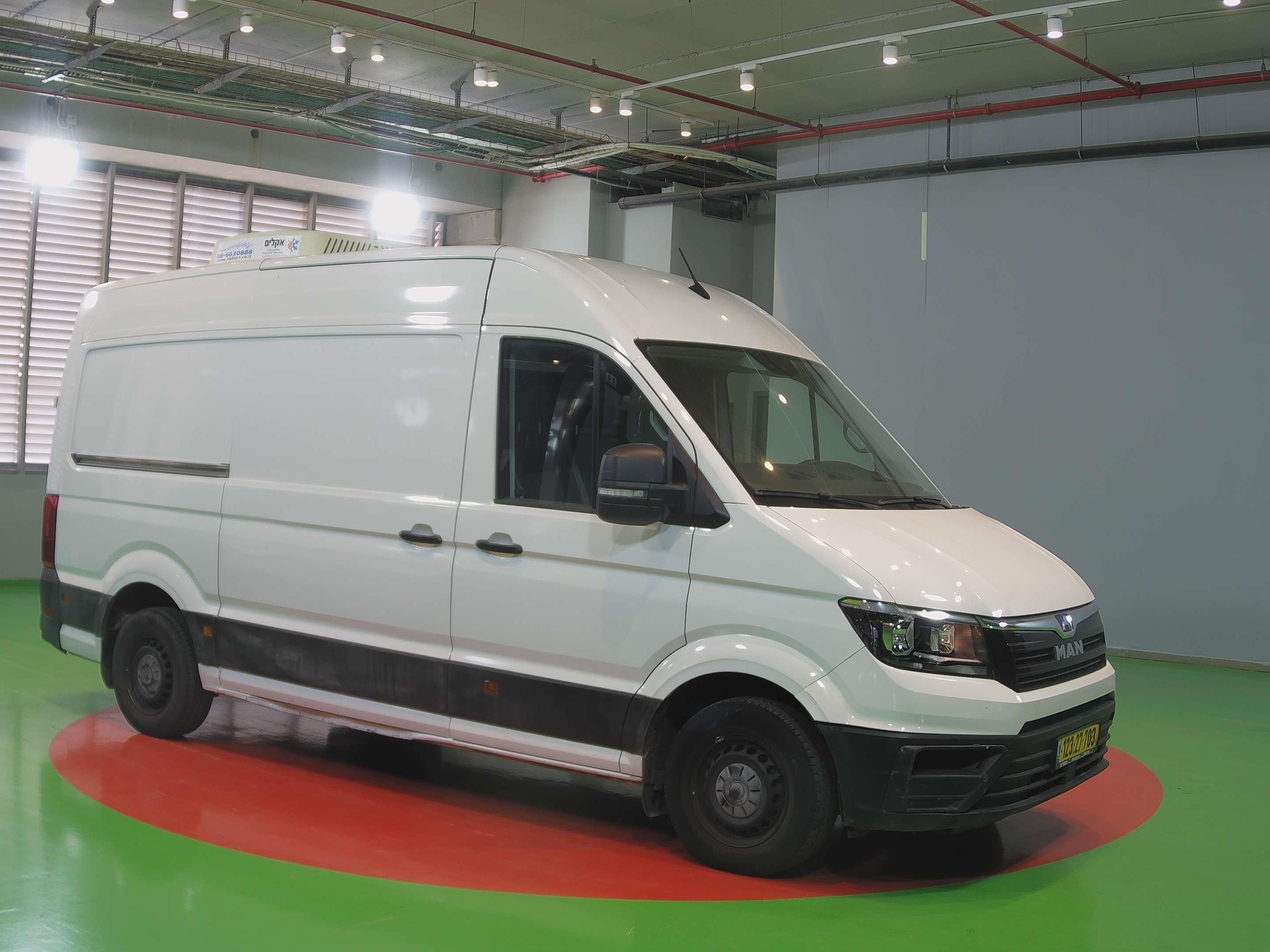 טון  ארגז סגור| איסוזו אתר מכירות משאיות יד שניה