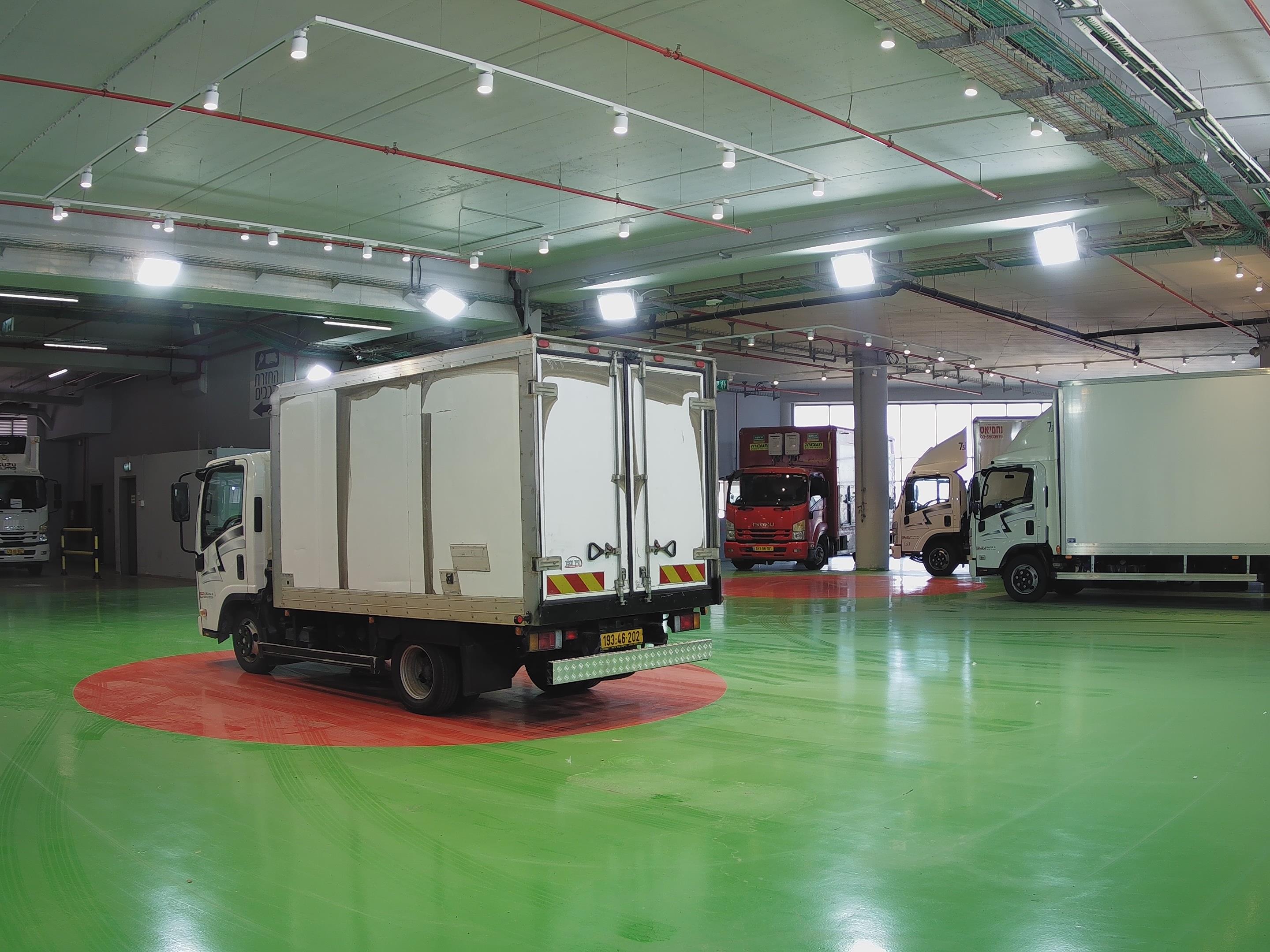 טון 3.5 קרור על מנוע| איסוזו אתר מכירות משאיות יד שניה