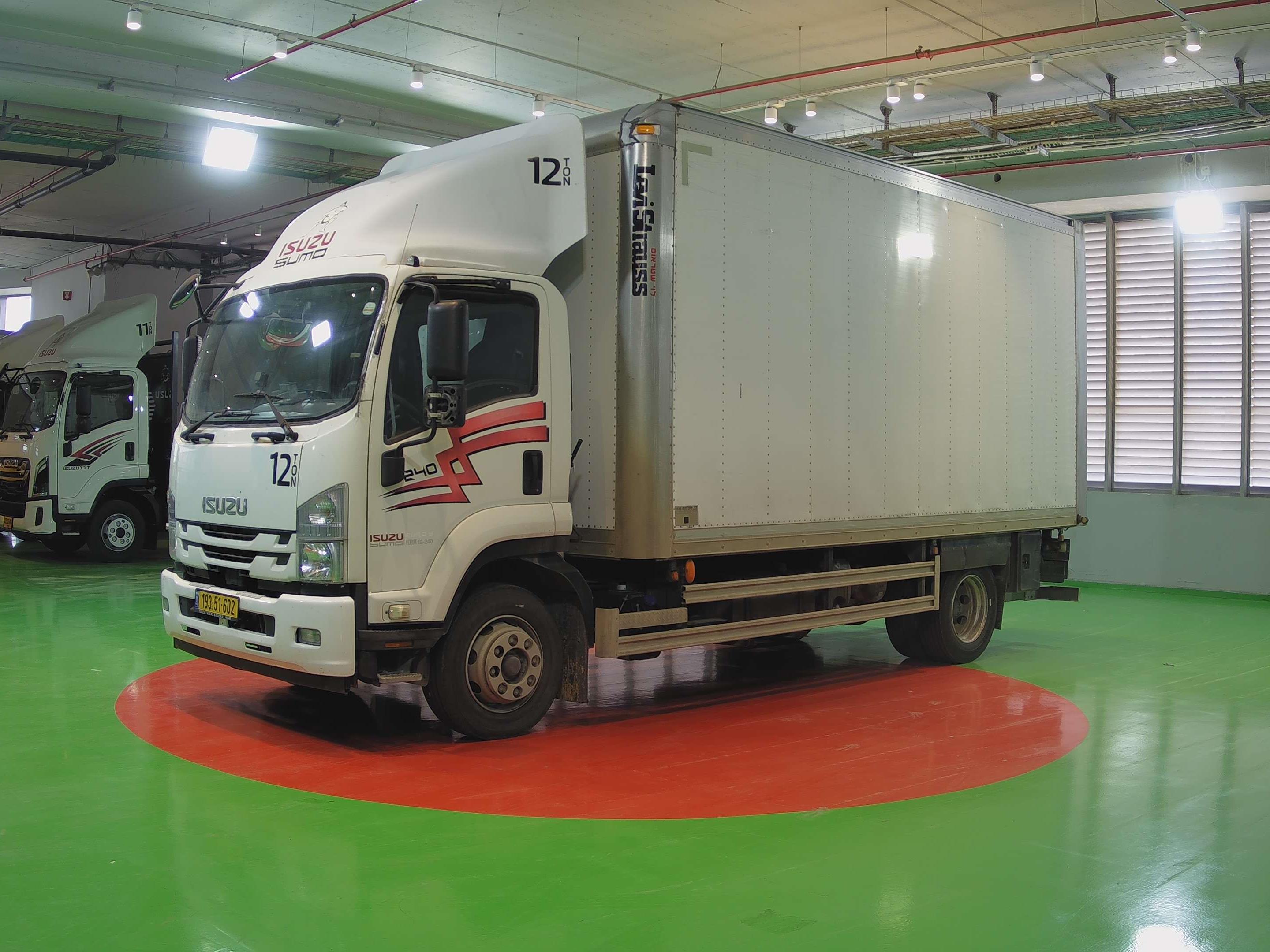 טון 12 ארגז סגור| איסוזו אתר מכירות משאיות יד שניה