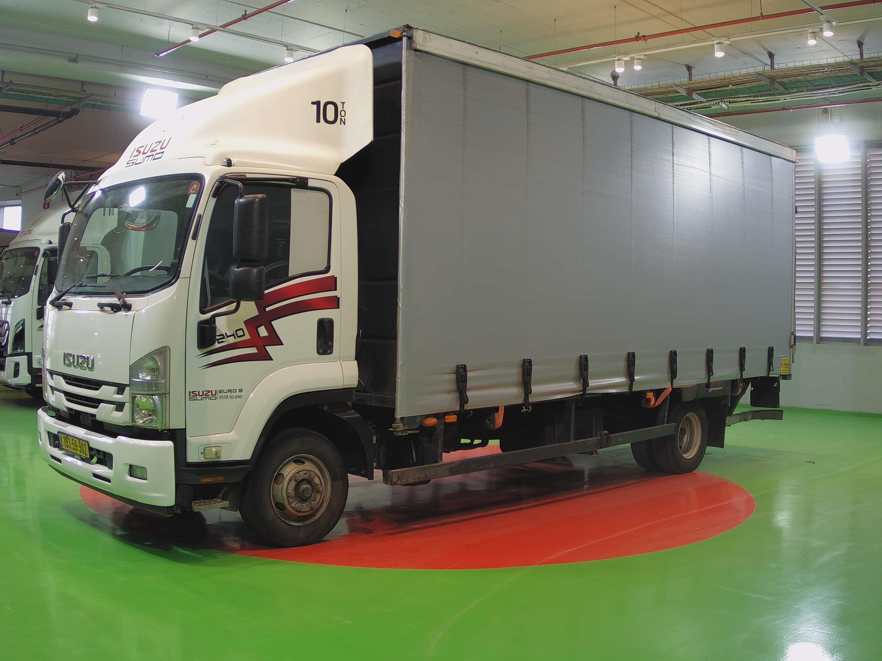 טון 10 ארגז וילונות| איסוזו אתר מכירות משאיות יד שניה