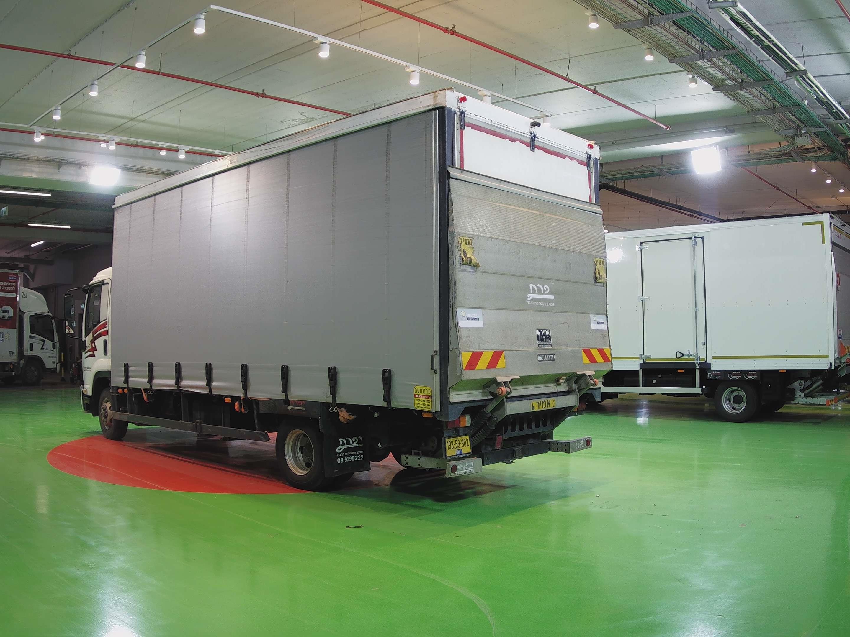 טון 10 ארגז וילונות| איסוזו אתר מכירות משאיות יד שניה