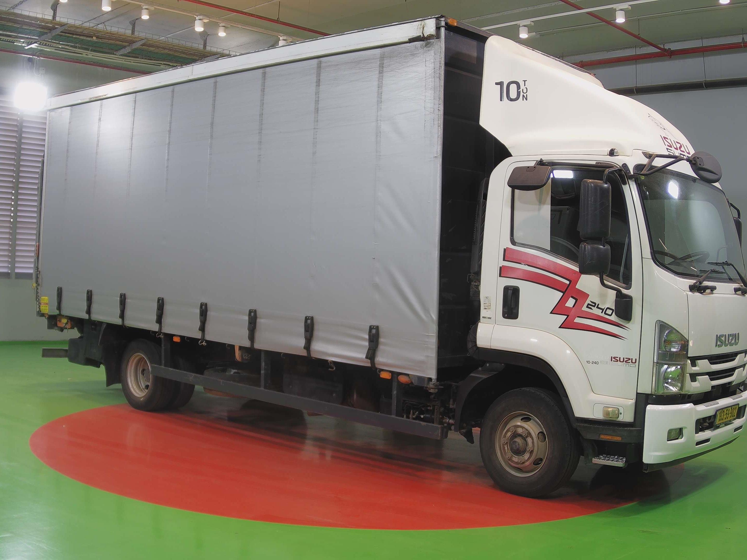 טון 10 ארגז וילונות| איסוזו אתר מכירות משאיות יד שניה