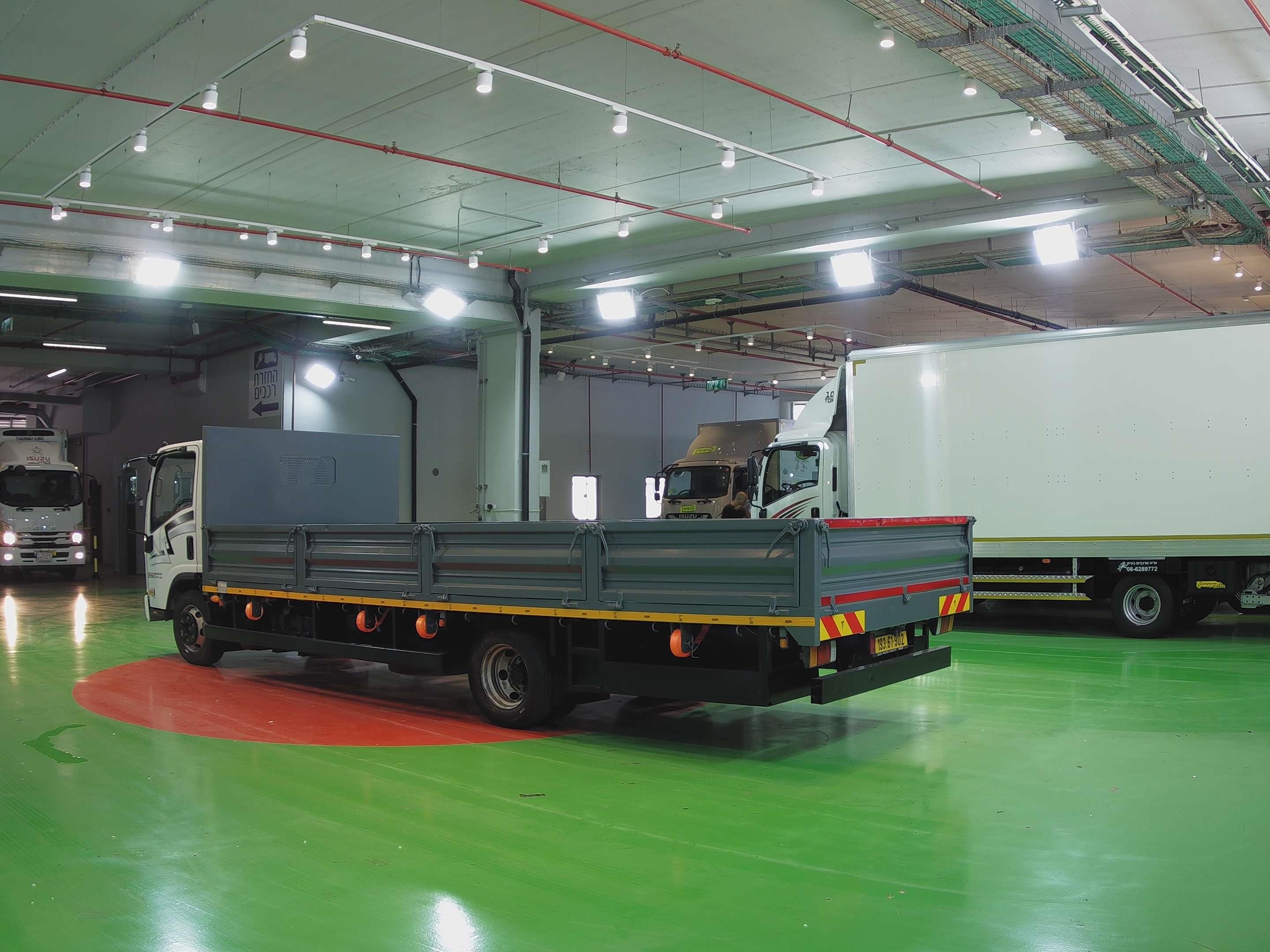 טון 7.5 ארגז פתוח| איסוזו אתר מכירות משאיות יד שניה