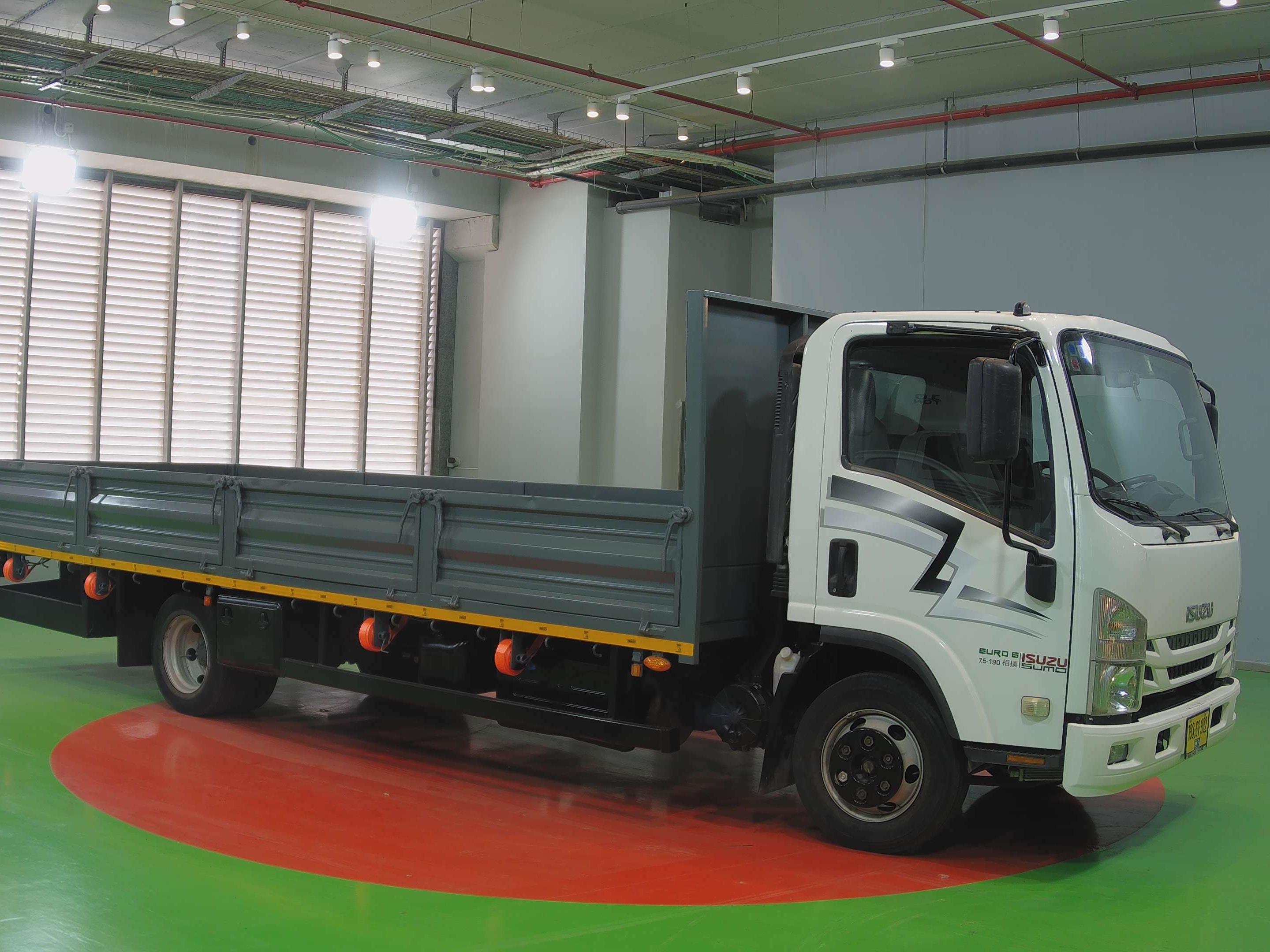 טון 7.5 ארגז פתוח| איסוזו אתר מכירות משאיות יד שניה