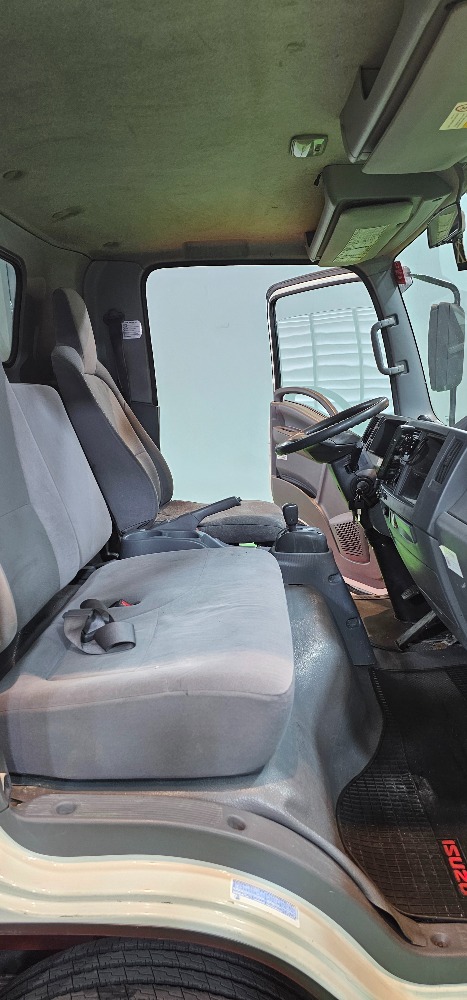 טון 7.5 ארגז פתוח| איסוזו אתר מכירות משאיות יד שניה