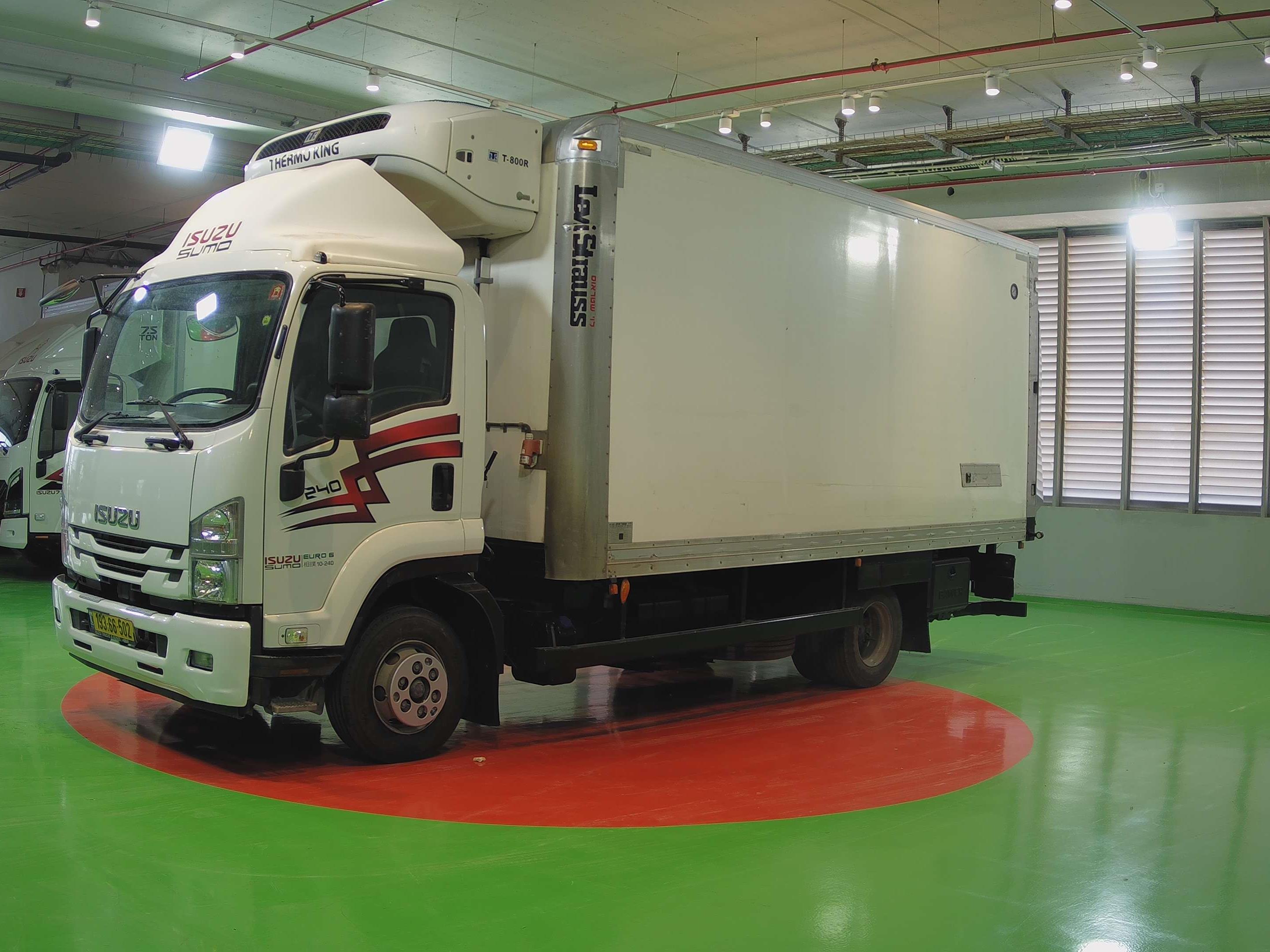 טון 10 קרור עצמאית| איסוזו אתר מכירות משאיות יד שניה