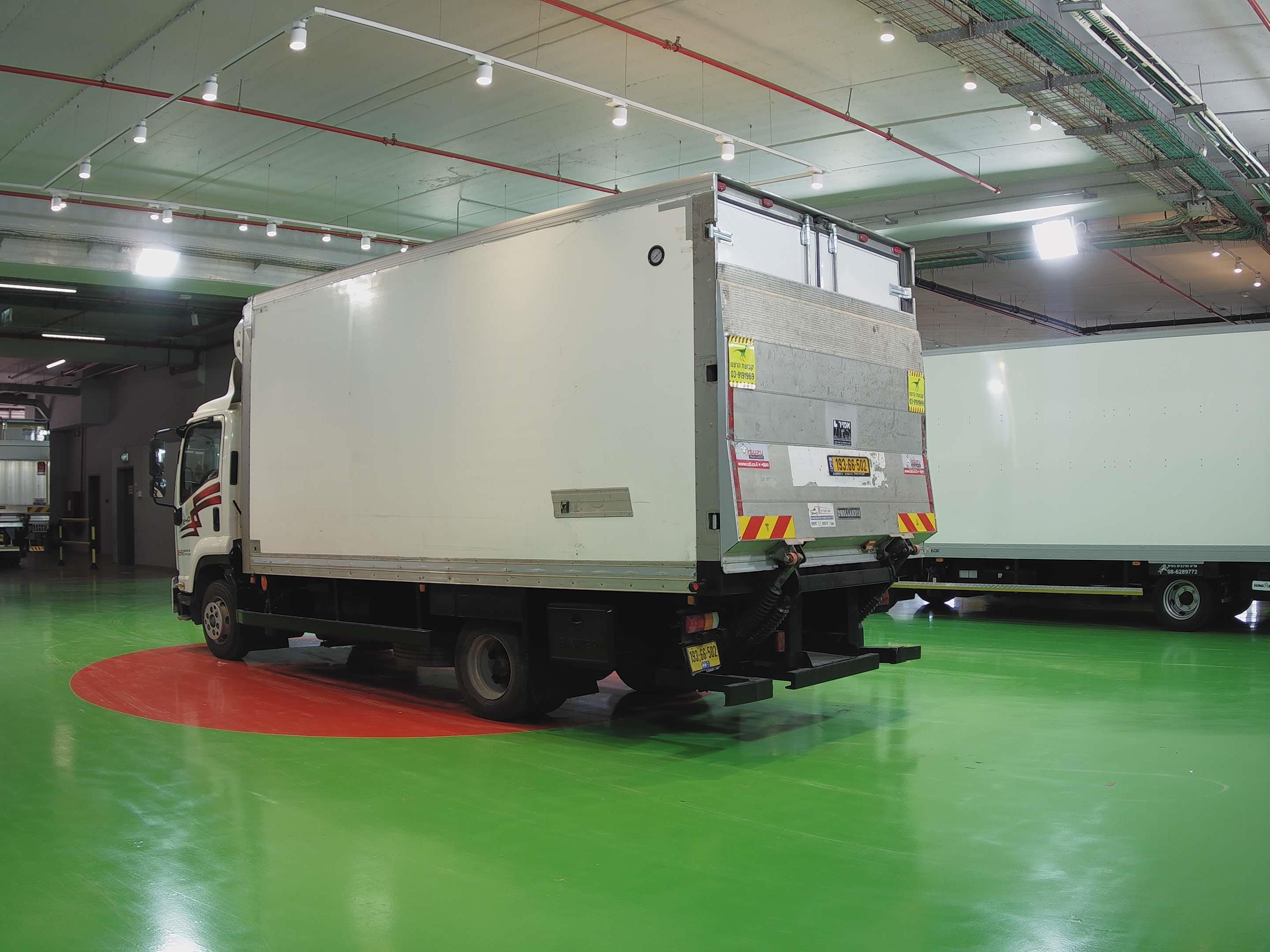 טון 10 קרור עצמאית| איסוזו אתר מכירות משאיות יד שניה