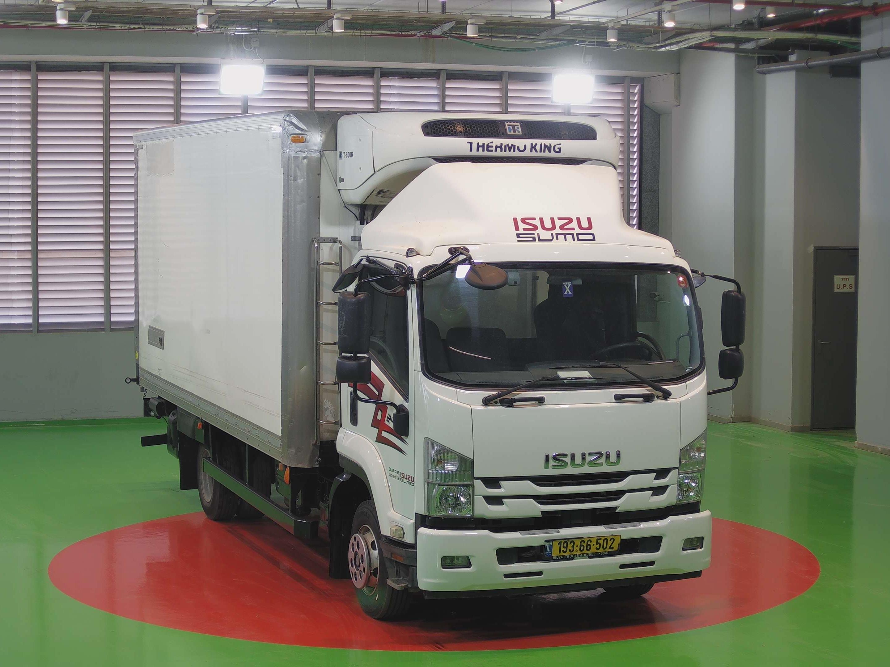 טון 10 קרור עצמאית| איסוזו אתר מכירות משאיות יד שניה