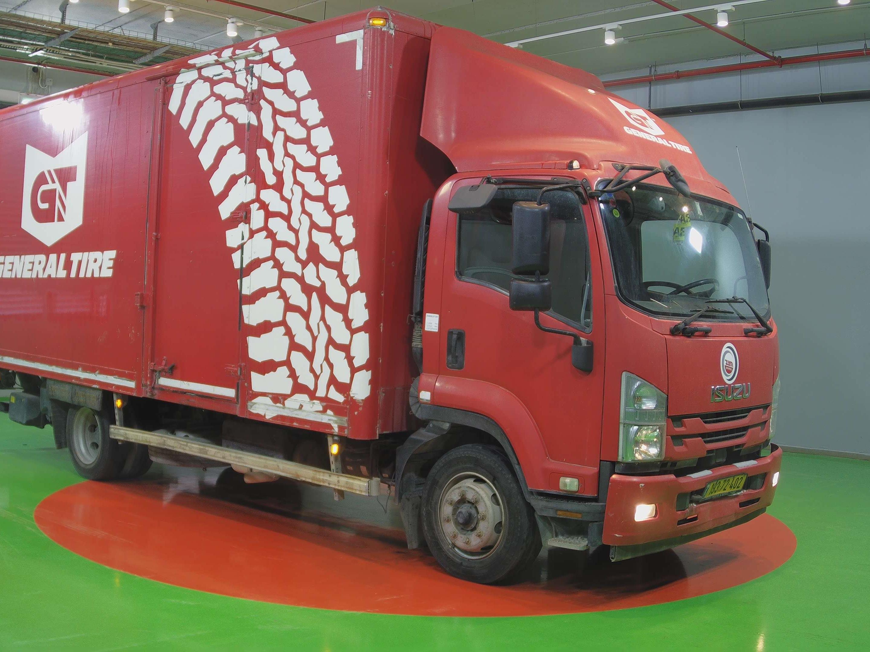 טון 12 ארגז סגור| איסוזו אתר מכירות משאיות יד שניה