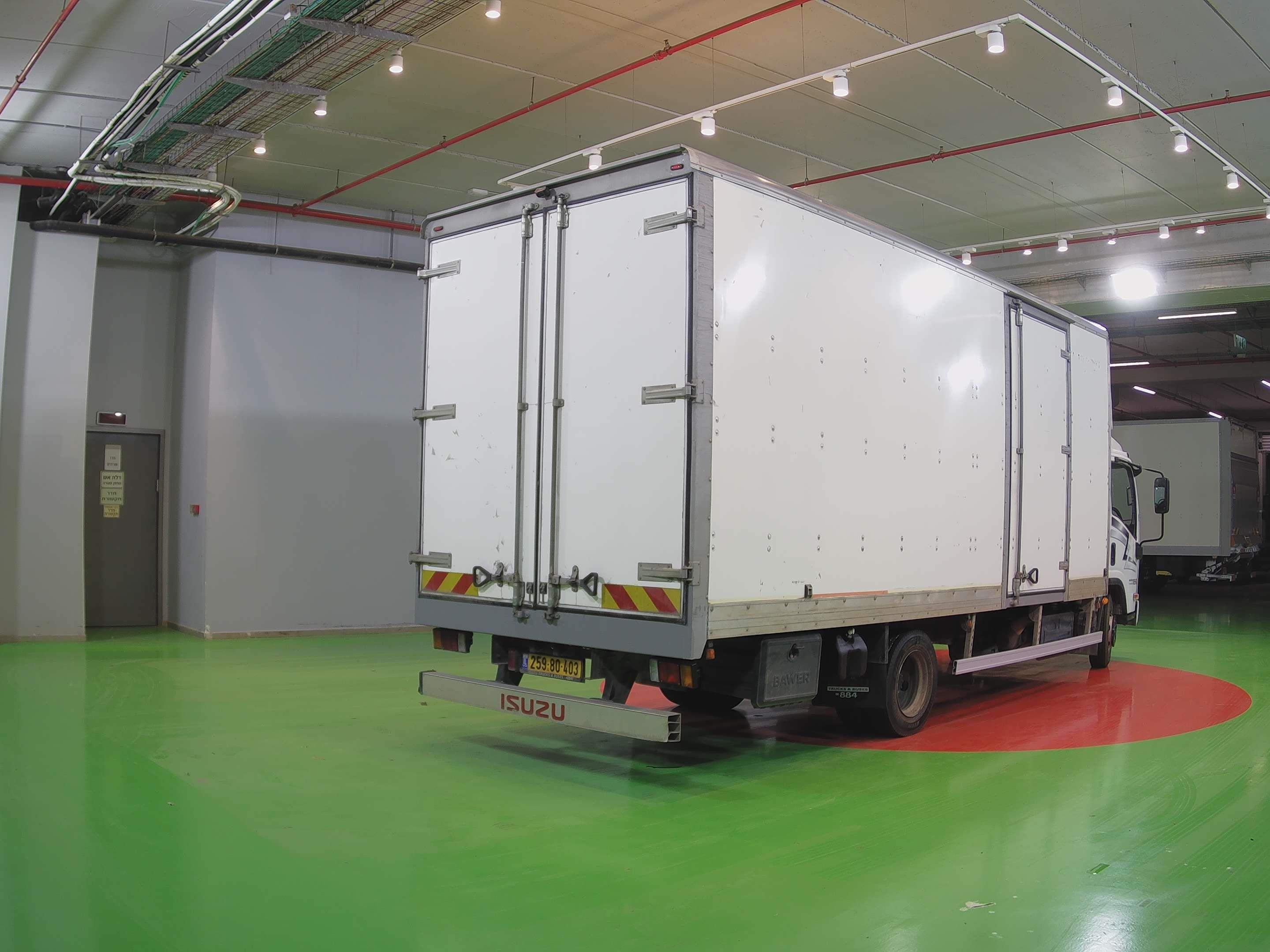 טון 7.5 ארגז סגור| איסוזו אתר מכירות משאיות יד שניה