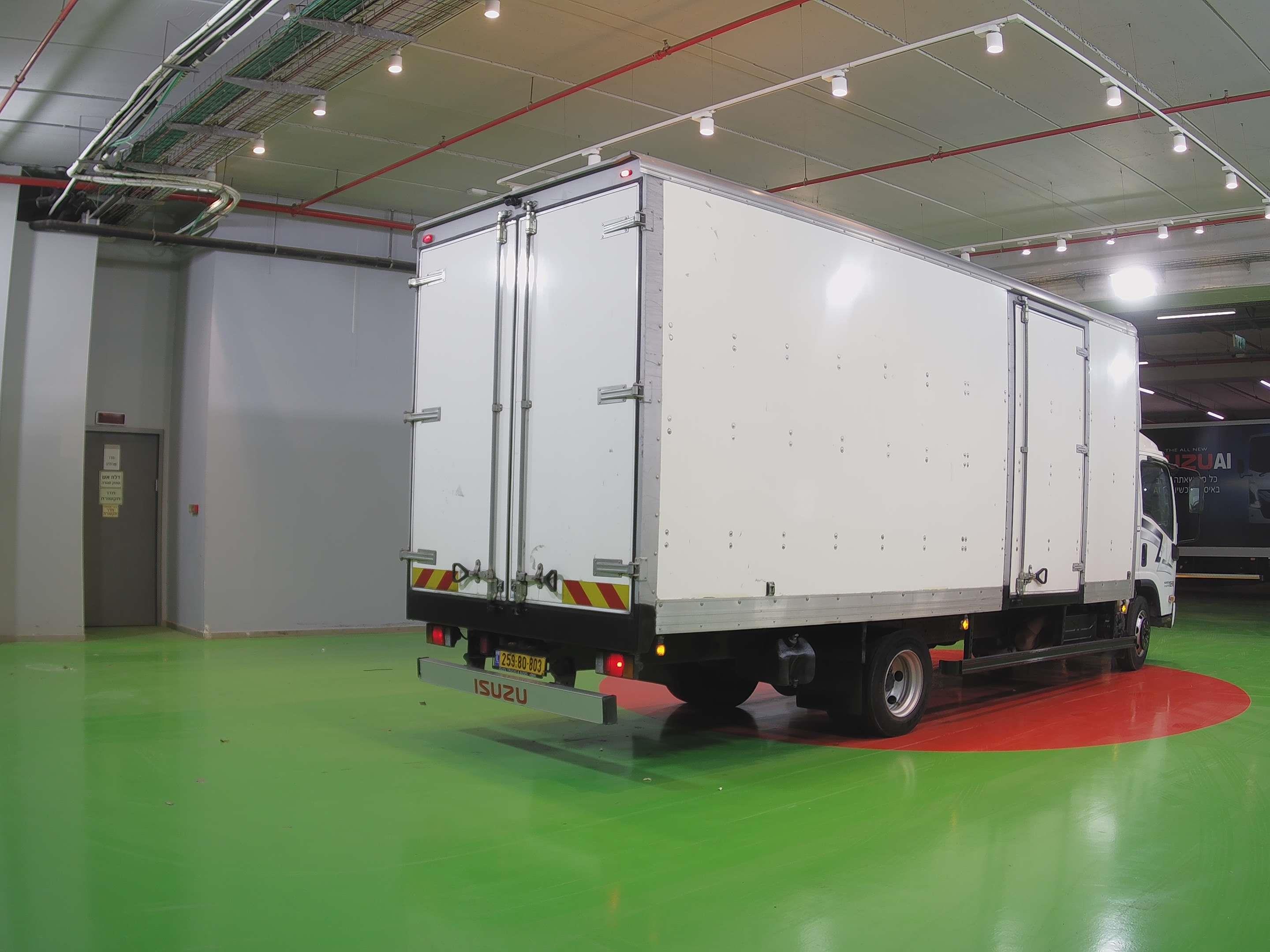 טון 7.5 ארגז סגור| איסוזו אתר מכירות משאיות יד שניה