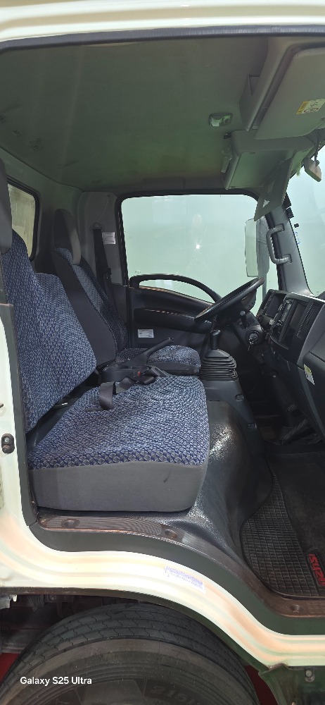 טון 7.5 ארגז סגור| איסוזו אתר מכירות משאיות יד שניה