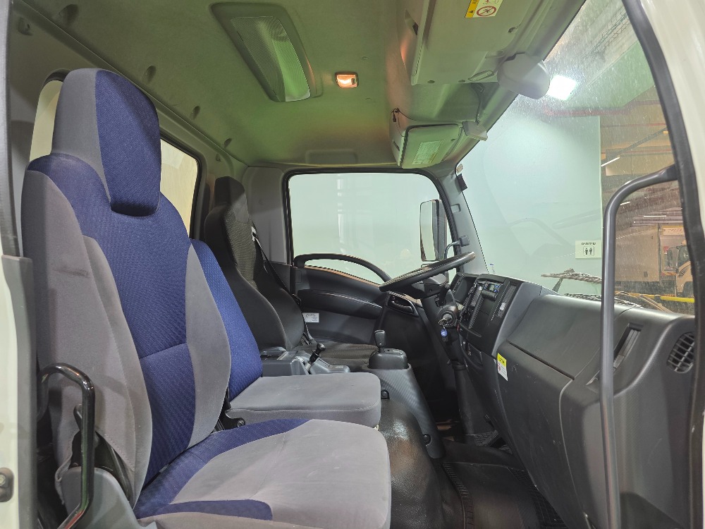 טון 10 ארגז סגור| איסוזו אתר מכירות משאיות יד שניה