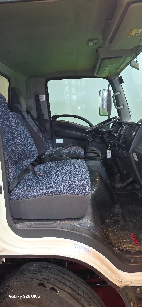 טון 7.5 ארגז סגור| איסוזו אתר מכירות משאיות יד שניה