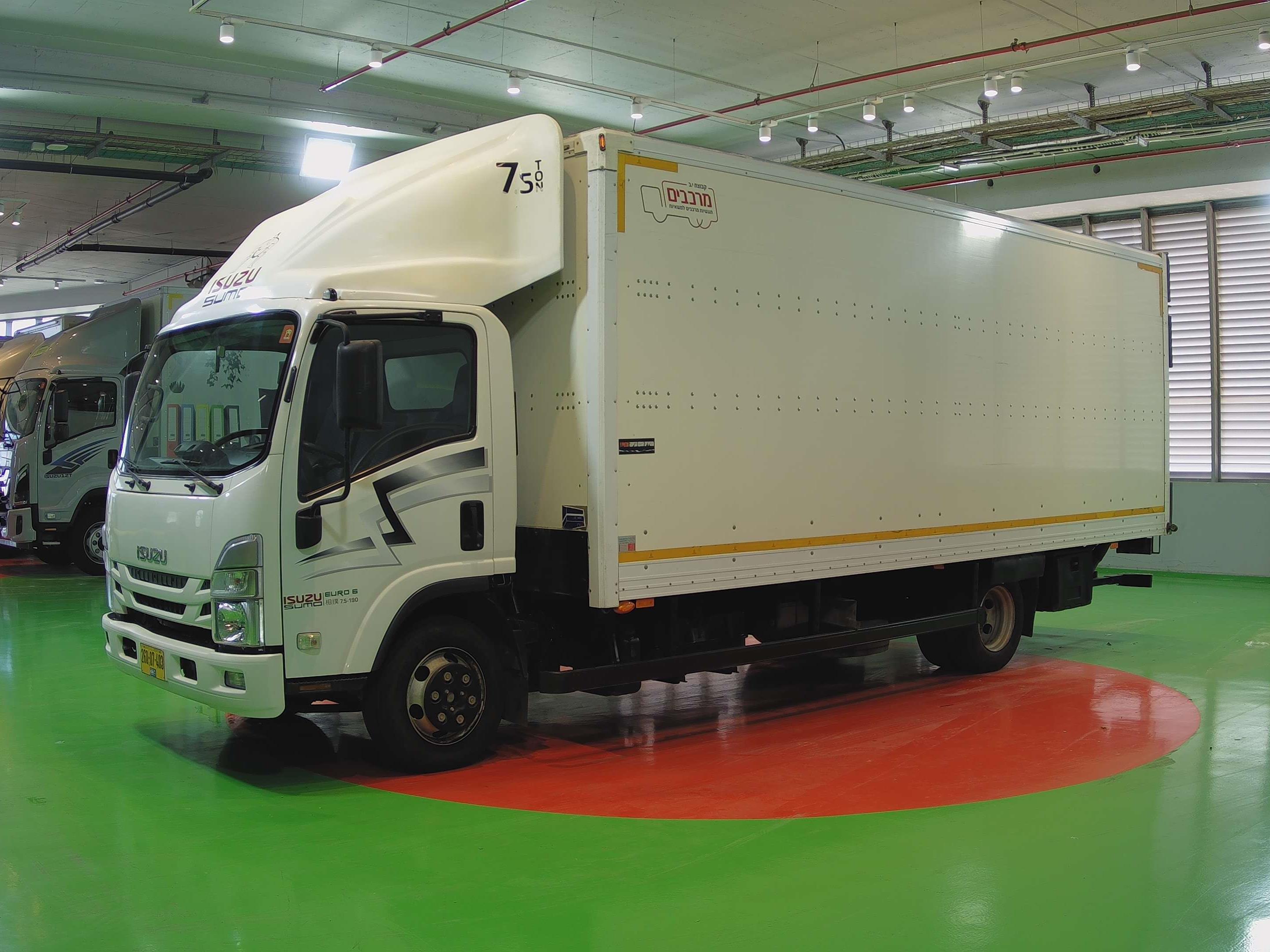 טון 7.5 ארגז סגור| איסוזו אתר מכירות משאיות יד שניה