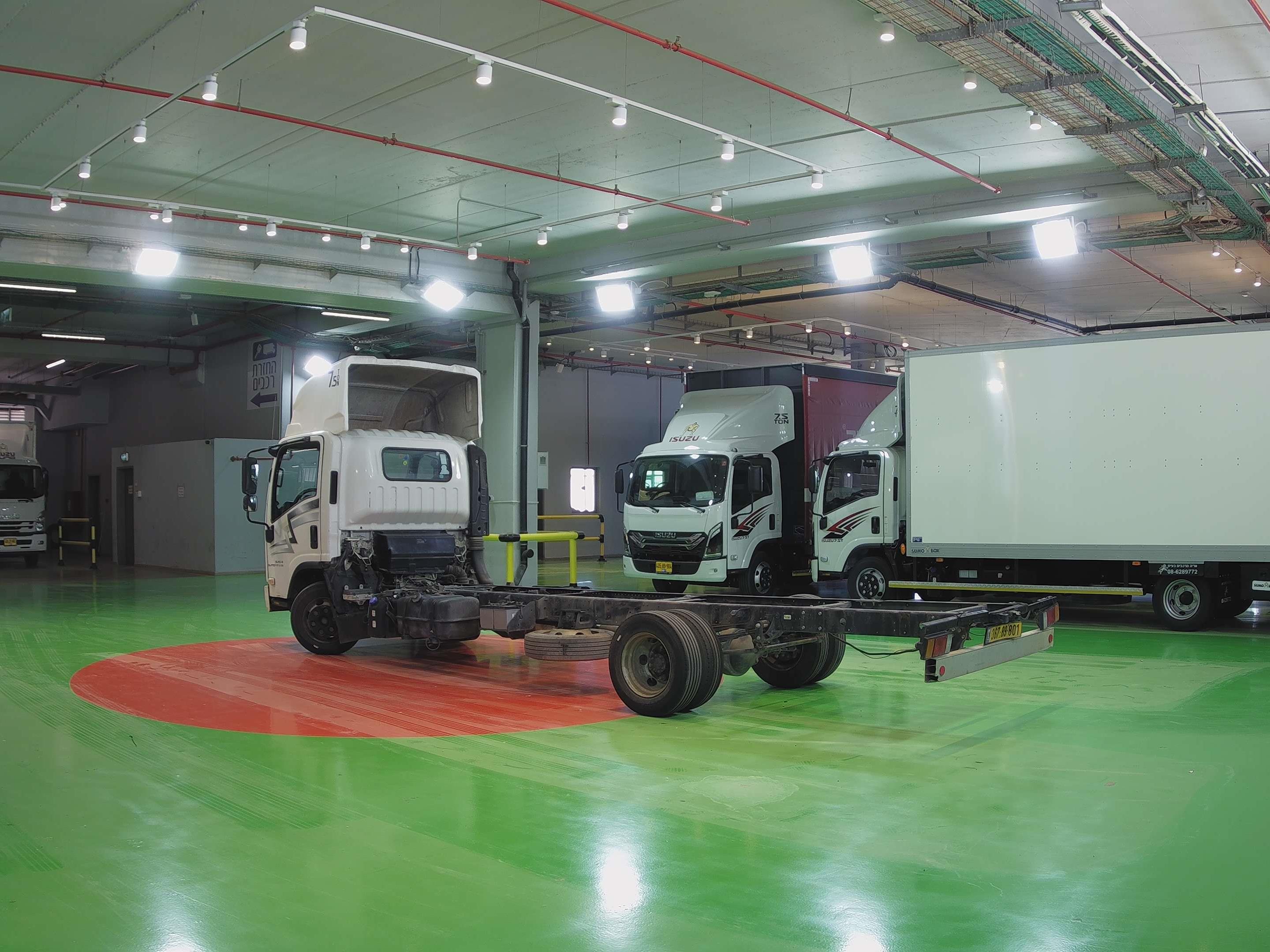 טון 7.5 שלדה| איסוזו אתר מכירות משאיות יד שניה