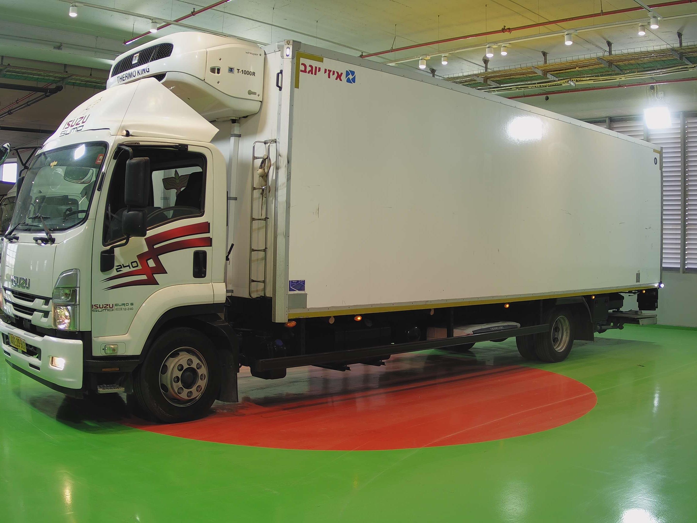 טון 12 קרור עצמאית| איסוזו אתר מכירות משאיות יד שניה