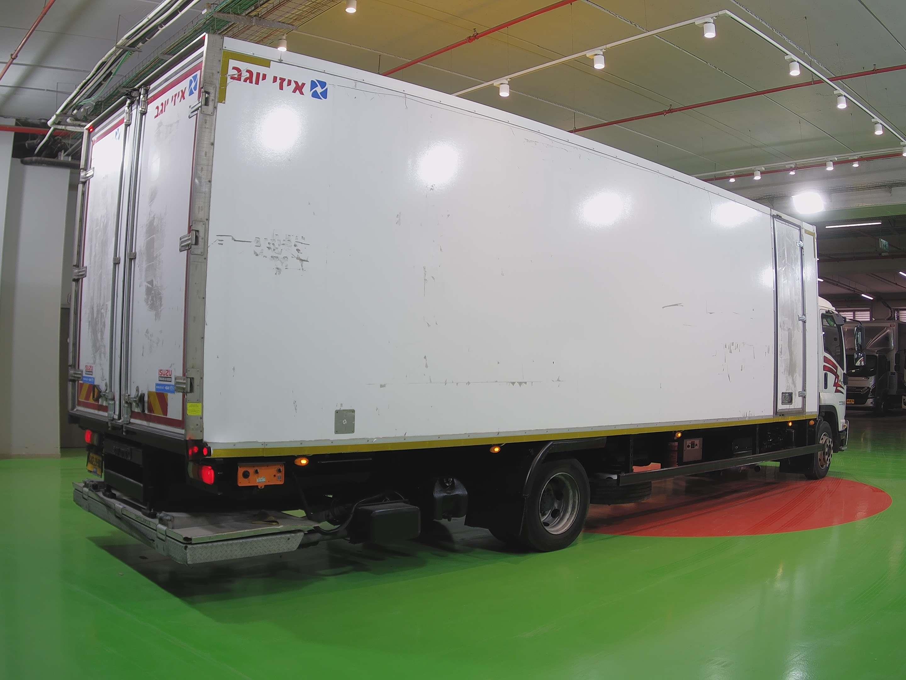 טון 12 קרור עצמאית| איסוזו אתר מכירות משאיות יד שניה