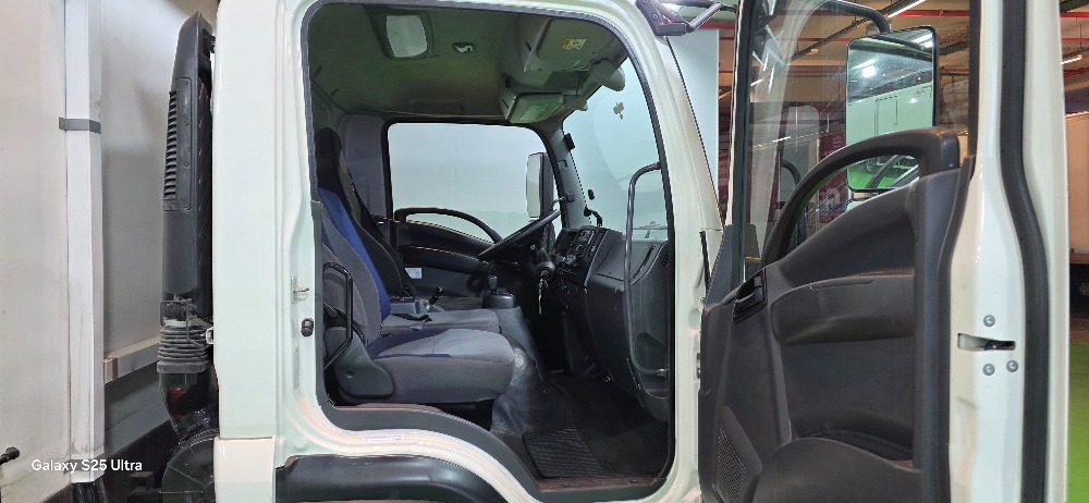 טון 12 קרור עצמאית| איסוזו אתר מכירות משאיות יד שניה