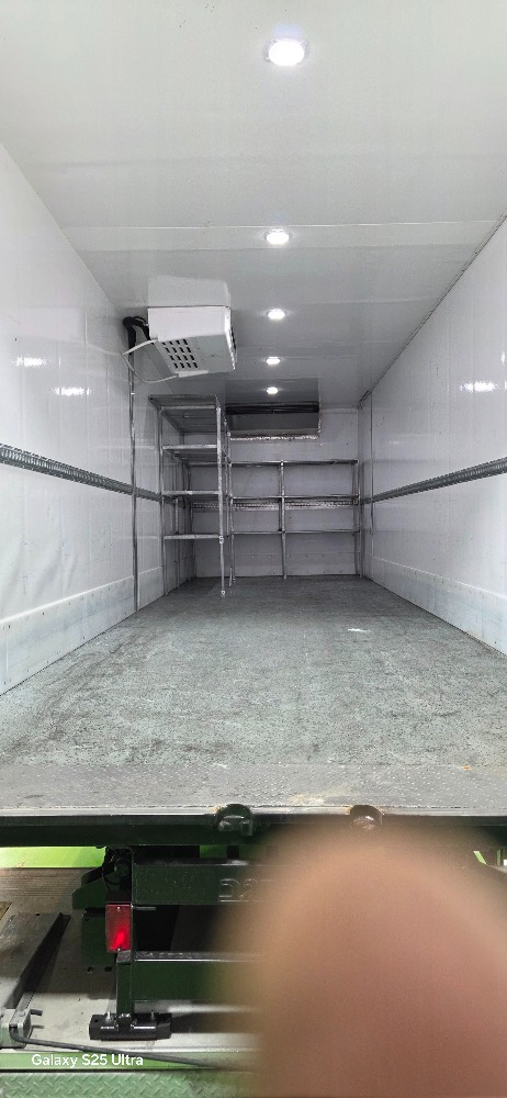 טון 12 קרור עצמאית| איסוזו אתר מכירות משאיות יד שניה