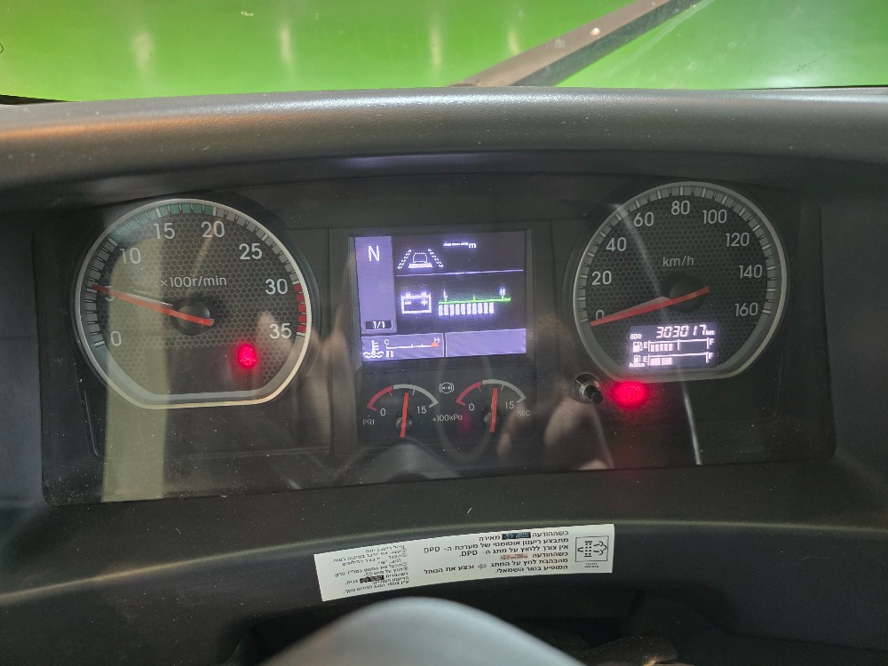 טון 13.5 ארגז סגור| איסוזו אתר מכירות משאיות יד שניה