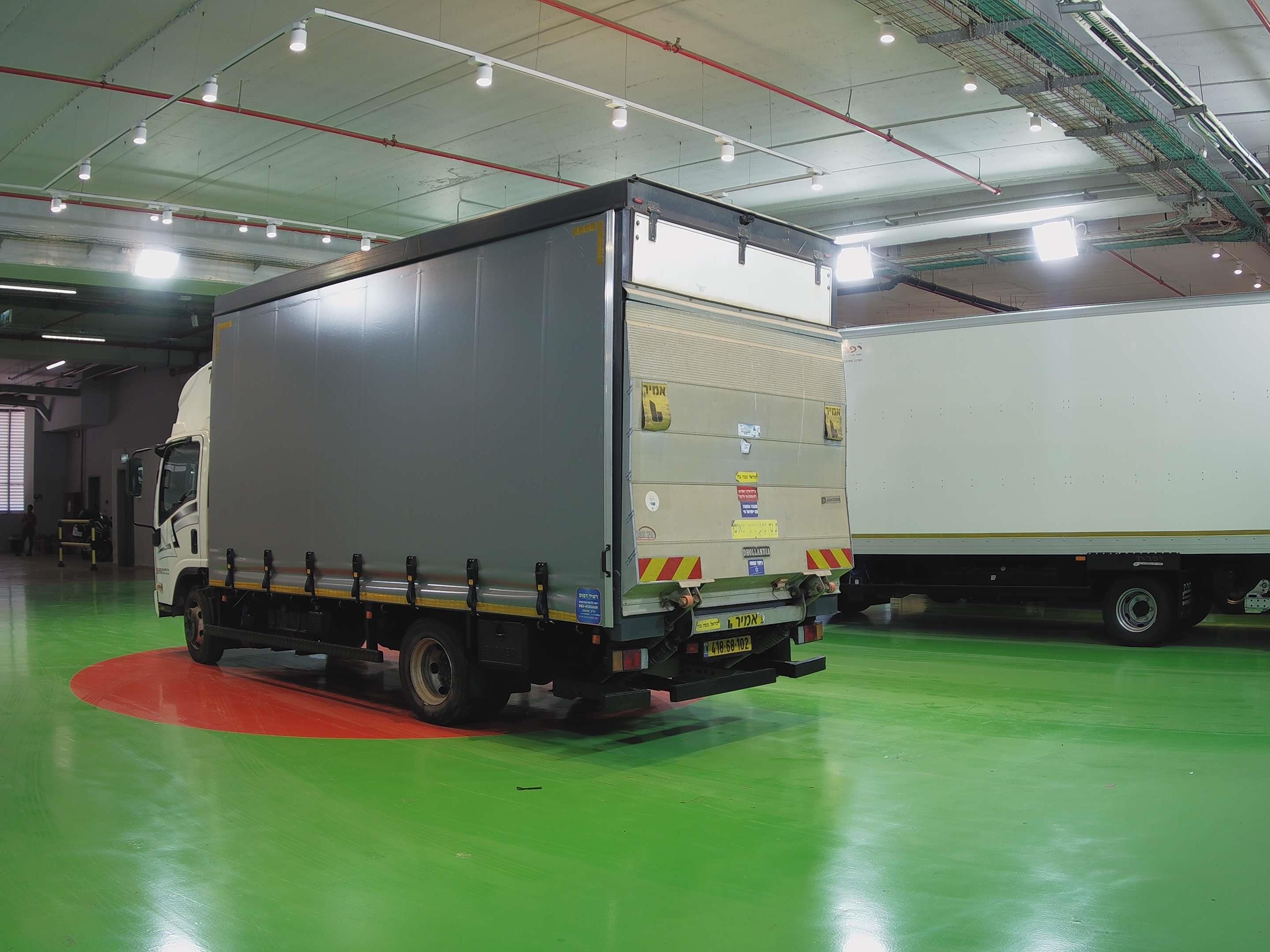 טון 7.5 ארגז פתוח| איסוזו אתר מכירות משאיות יד שניה