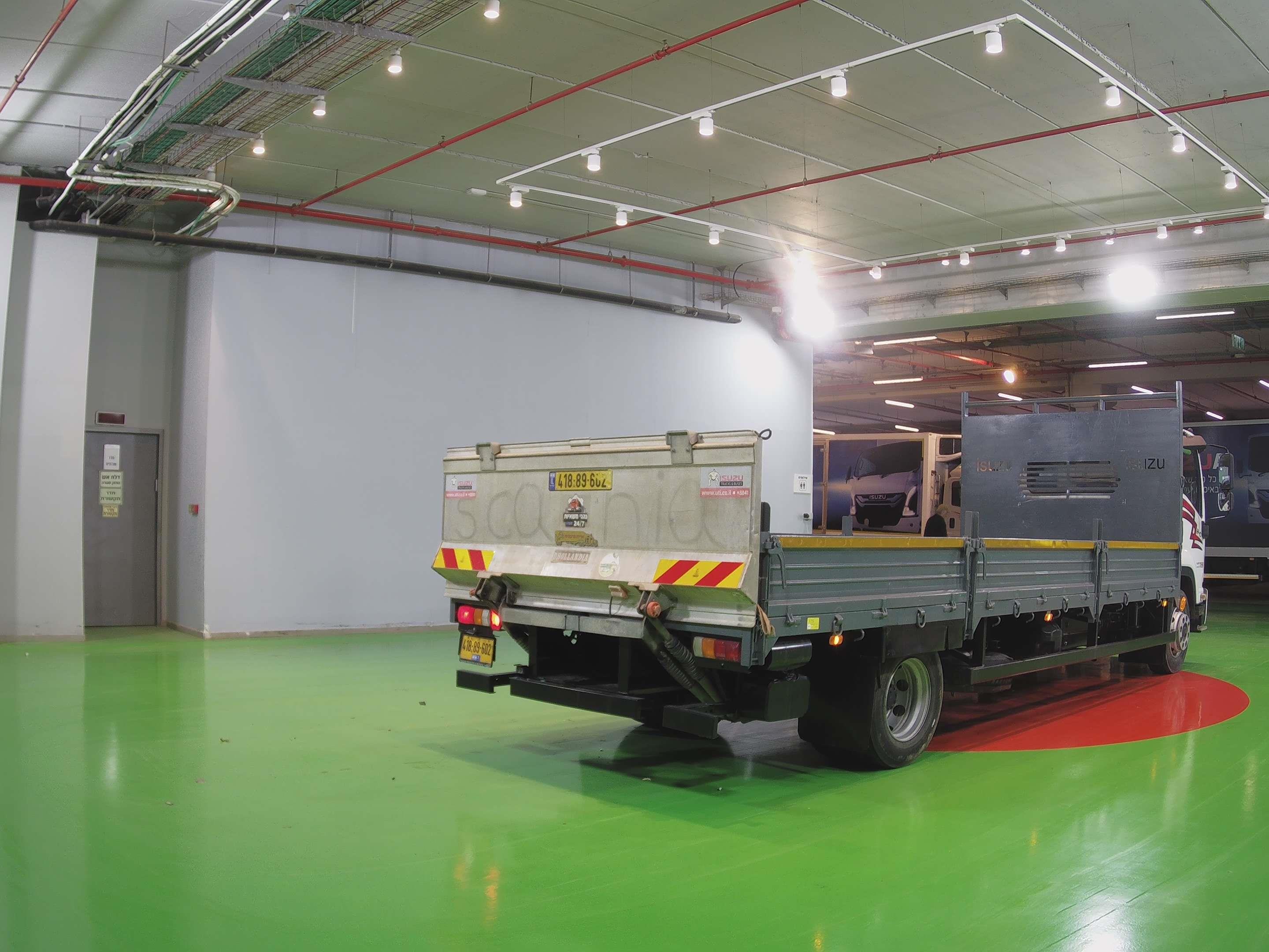 טון 13.5 ארגז פתוח| איסוזו אתר מכירות משאיות יד שניה