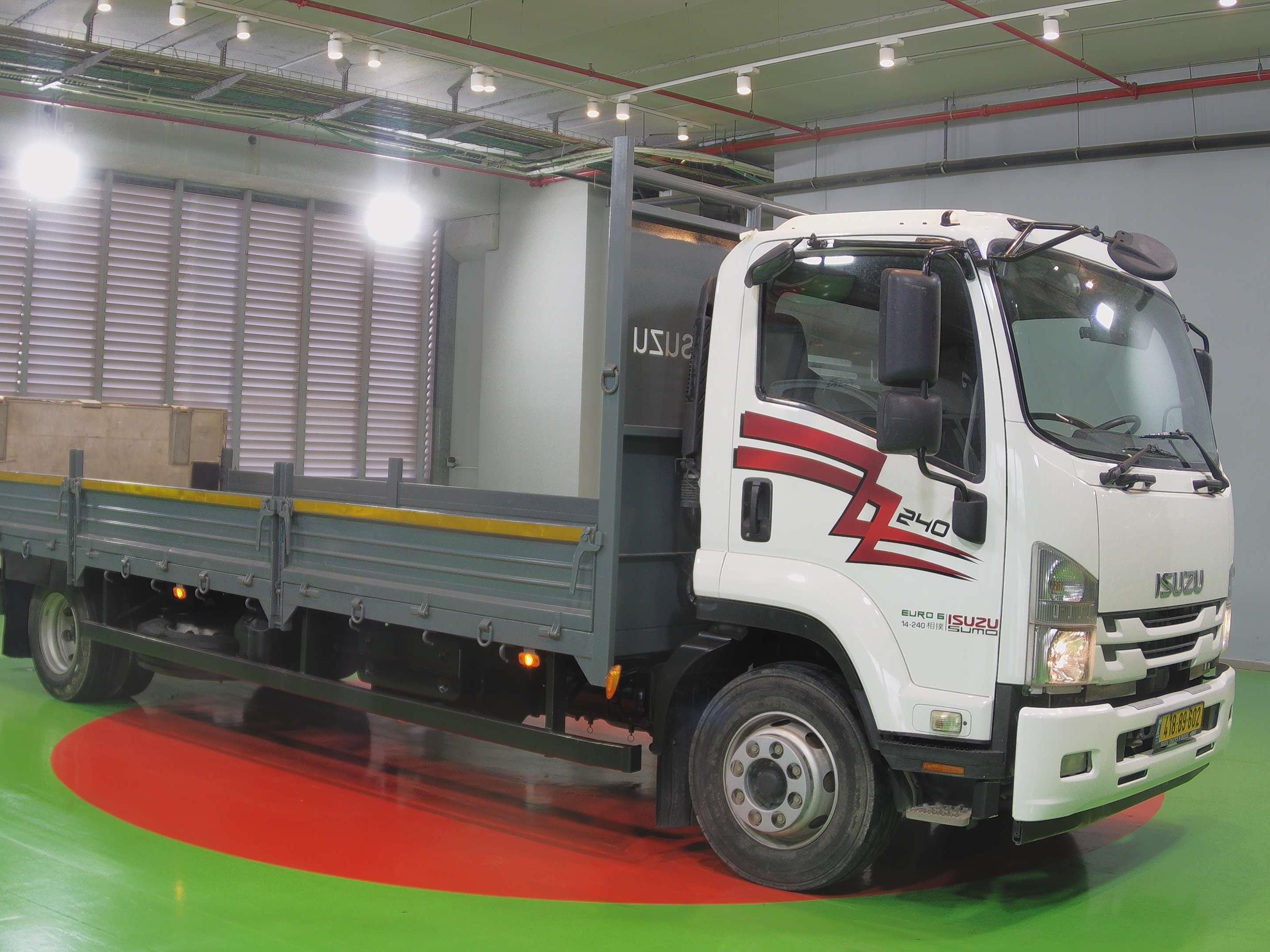 טון 13.5 ארגז פתוח| איסוזו אתר מכירות משאיות יד שניה