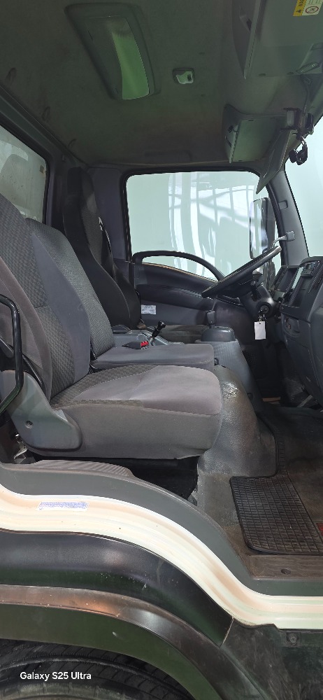 טון 13.5 ארגז פתוח| איסוזו אתר מכירות משאיות יד שניה