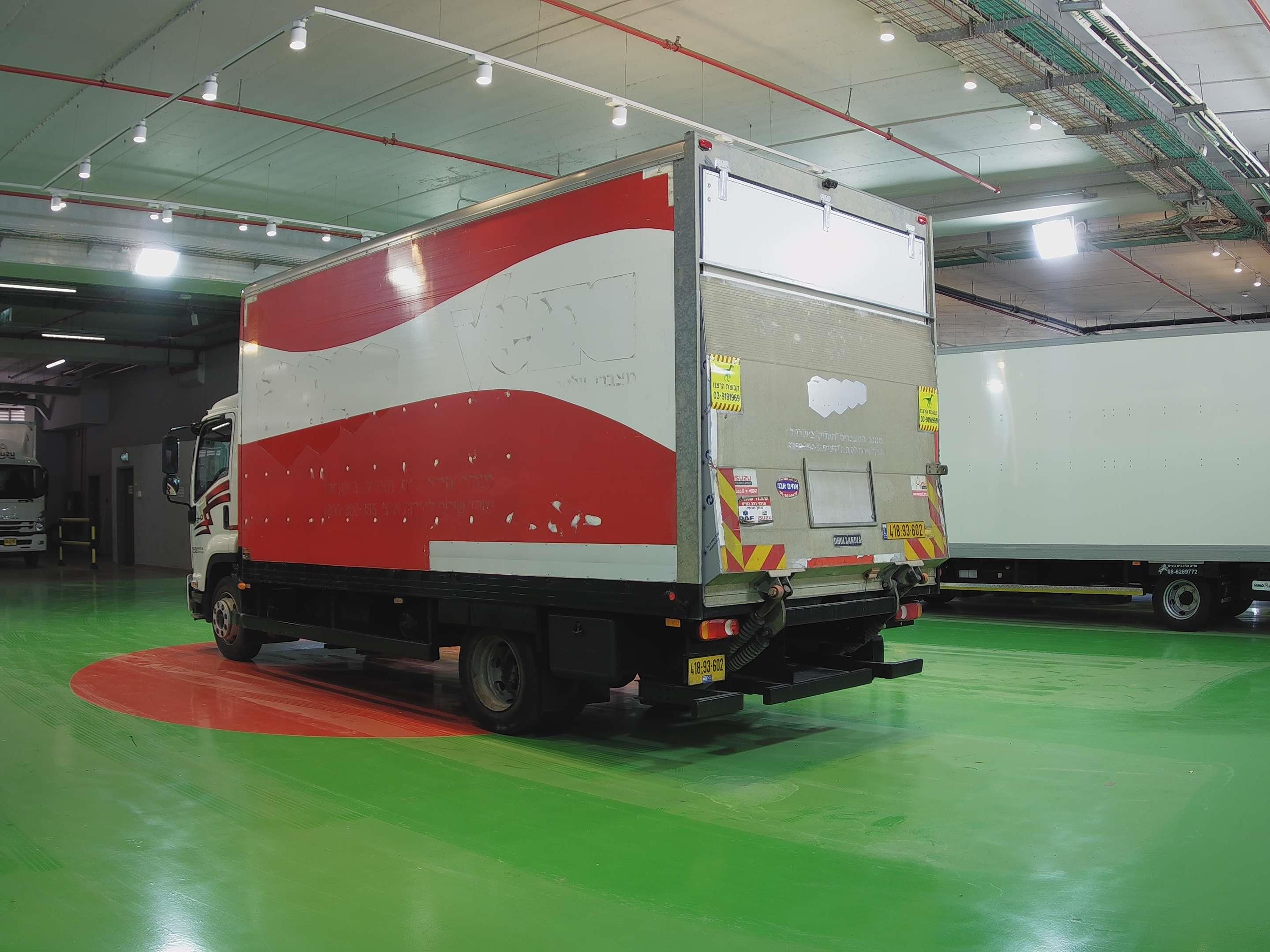 טון 12 ארגז סגור| איסוזו אתר מכירות משאיות יד שניה