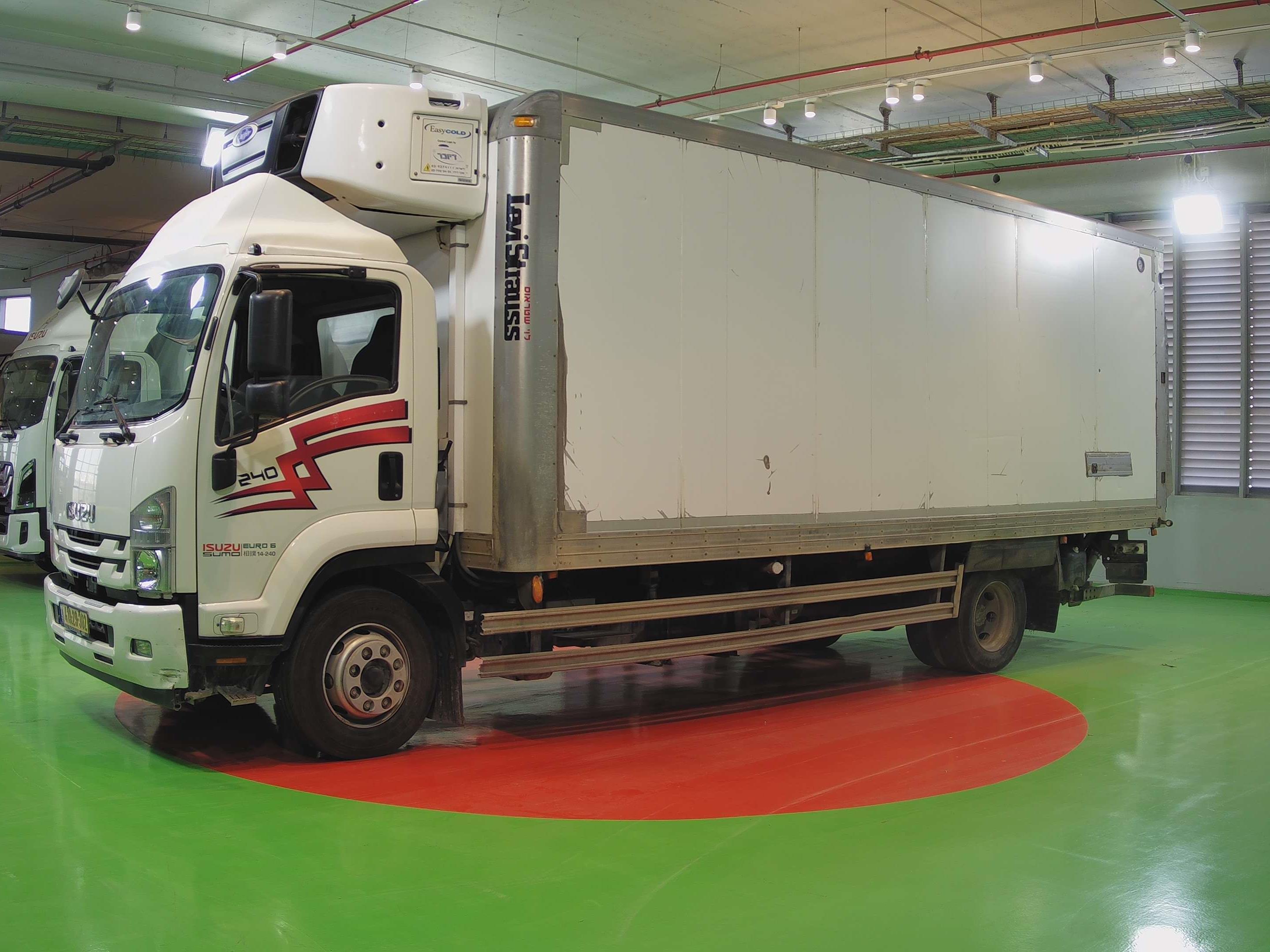 טון 14 קרור עצמאית| איסוזו אתר מכירות משאיות יד שניה