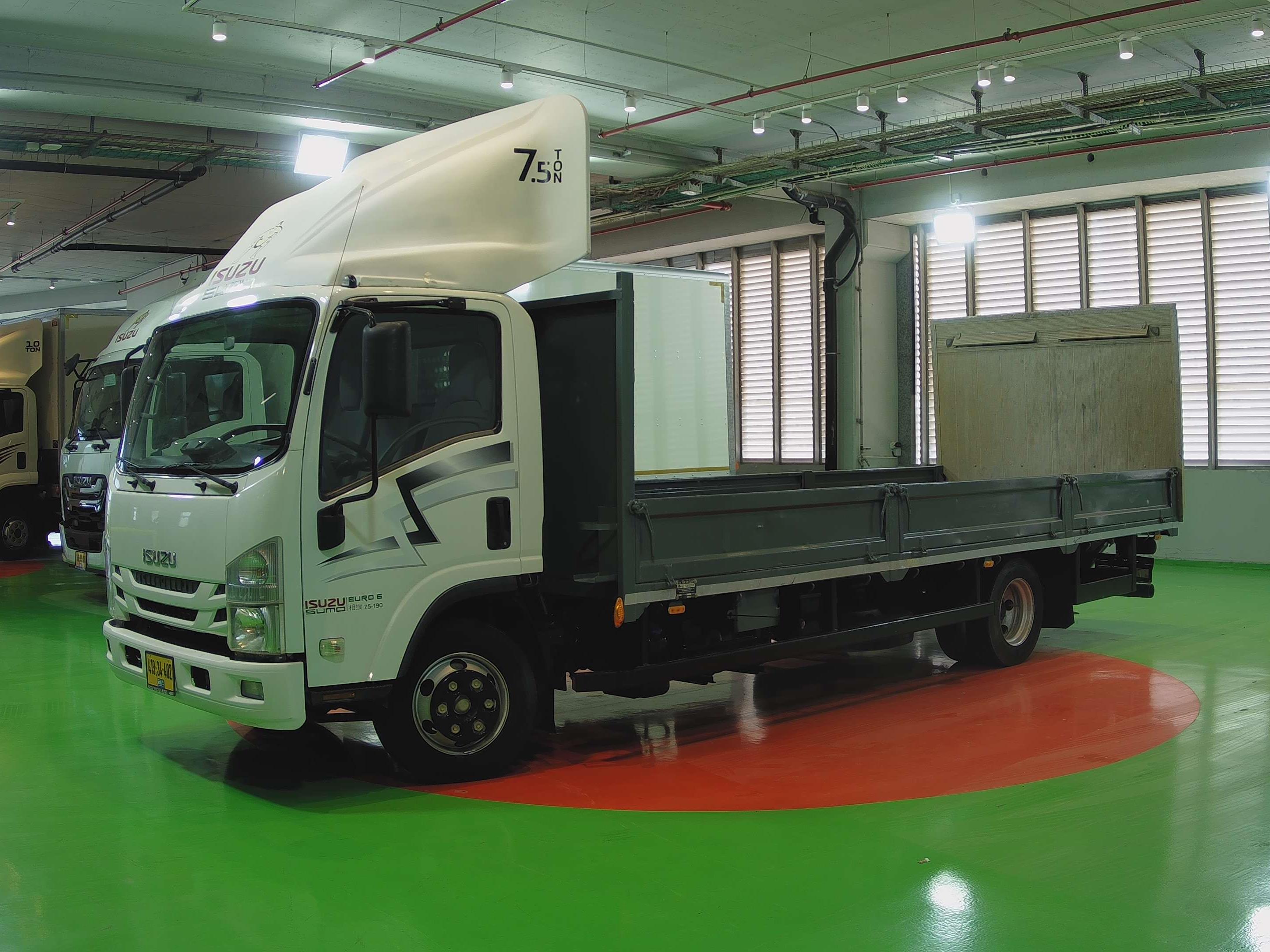 טון 7.5 ארגז פתוח| איסוזו אתר מכירות משאיות יד שניה