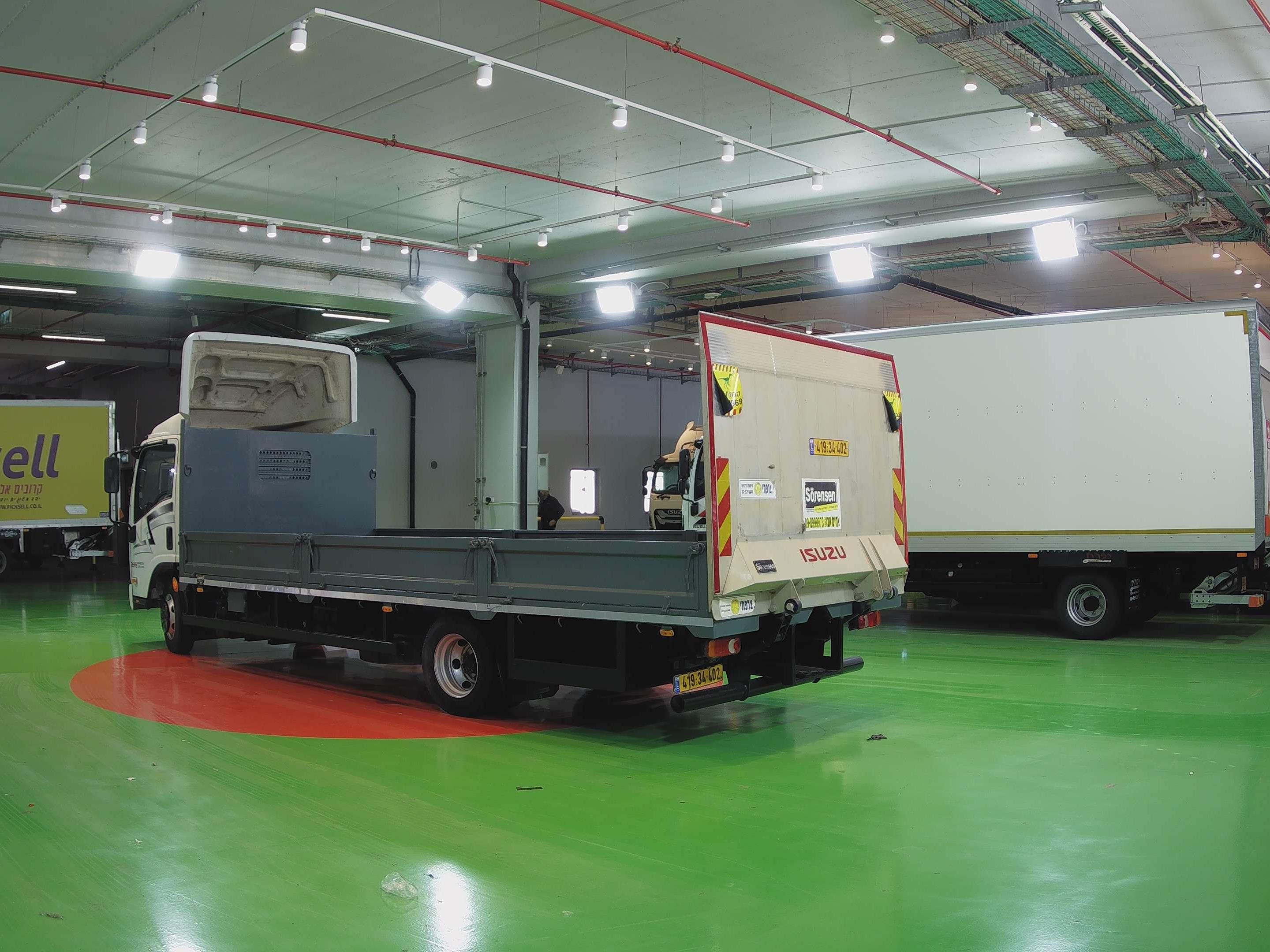 טון 7.5 ארגז פתוח| איסוזו אתר מכירות משאיות יד שניה