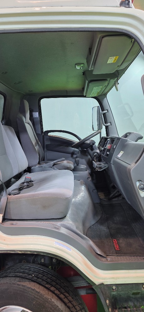 טון 7.5 ארגז פתוח| איסוזו אתר מכירות משאיות יד שניה