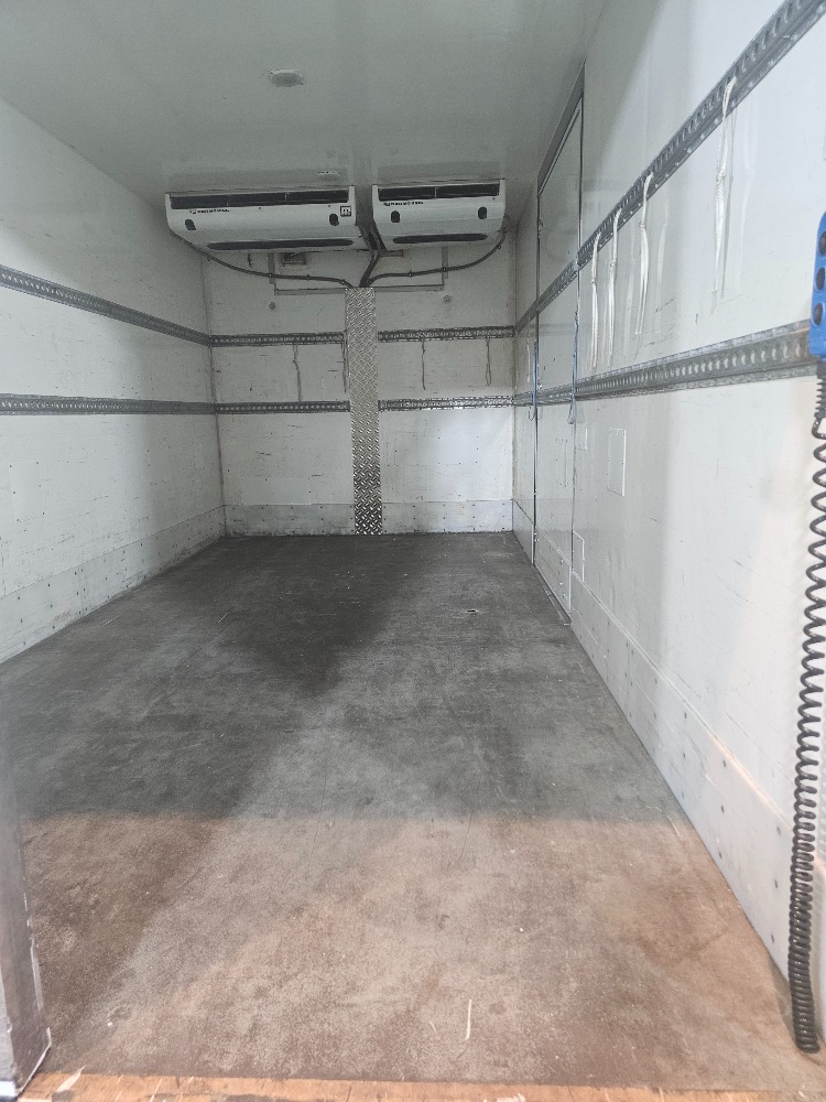 טון 7.5 קרור עצמאית| איסוזו אתר מכירות משאיות יד שניה