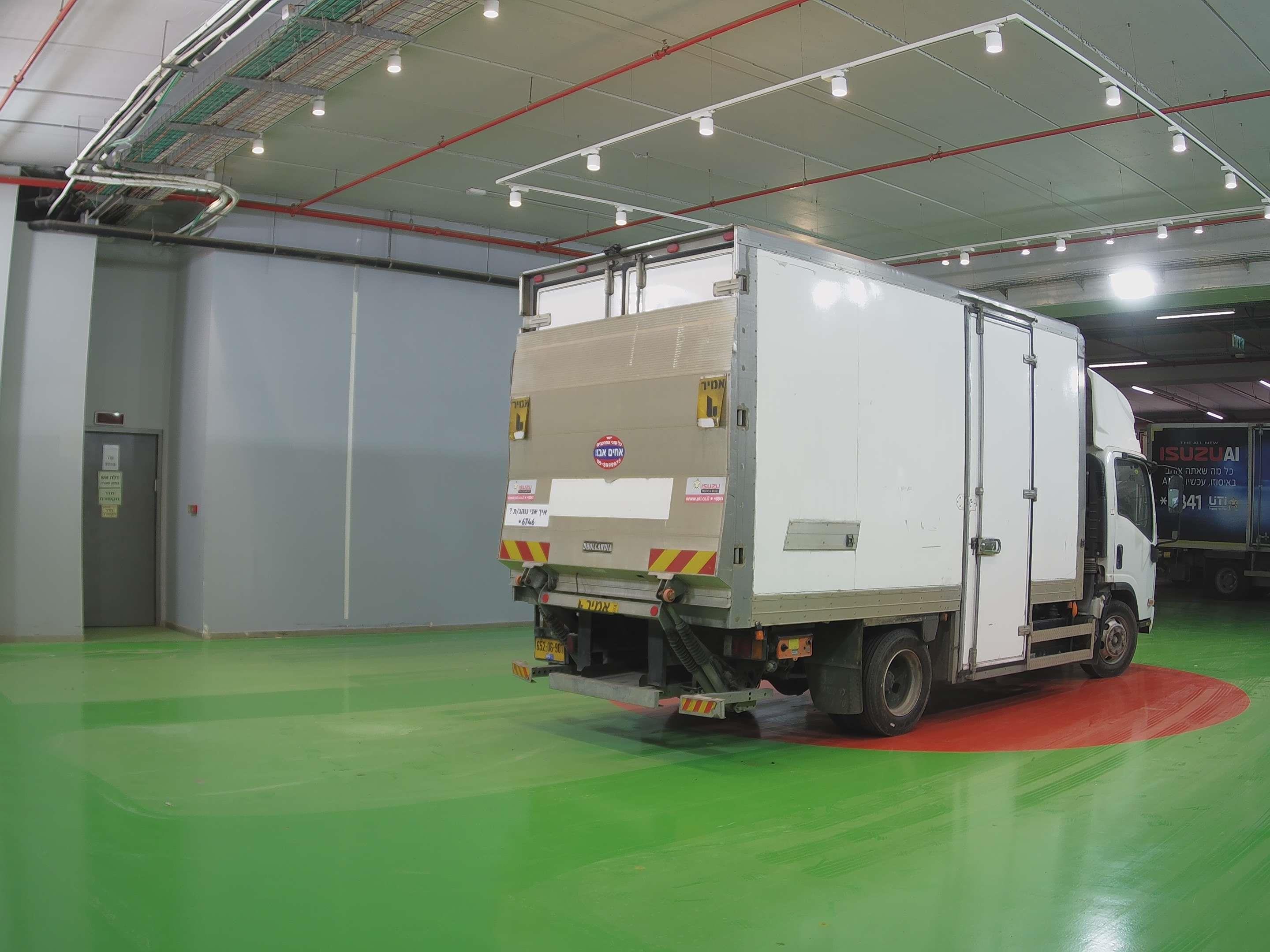 טון 7.5 קרור על מנוע| איסוזו אתר מכירות משאיות יד שניה