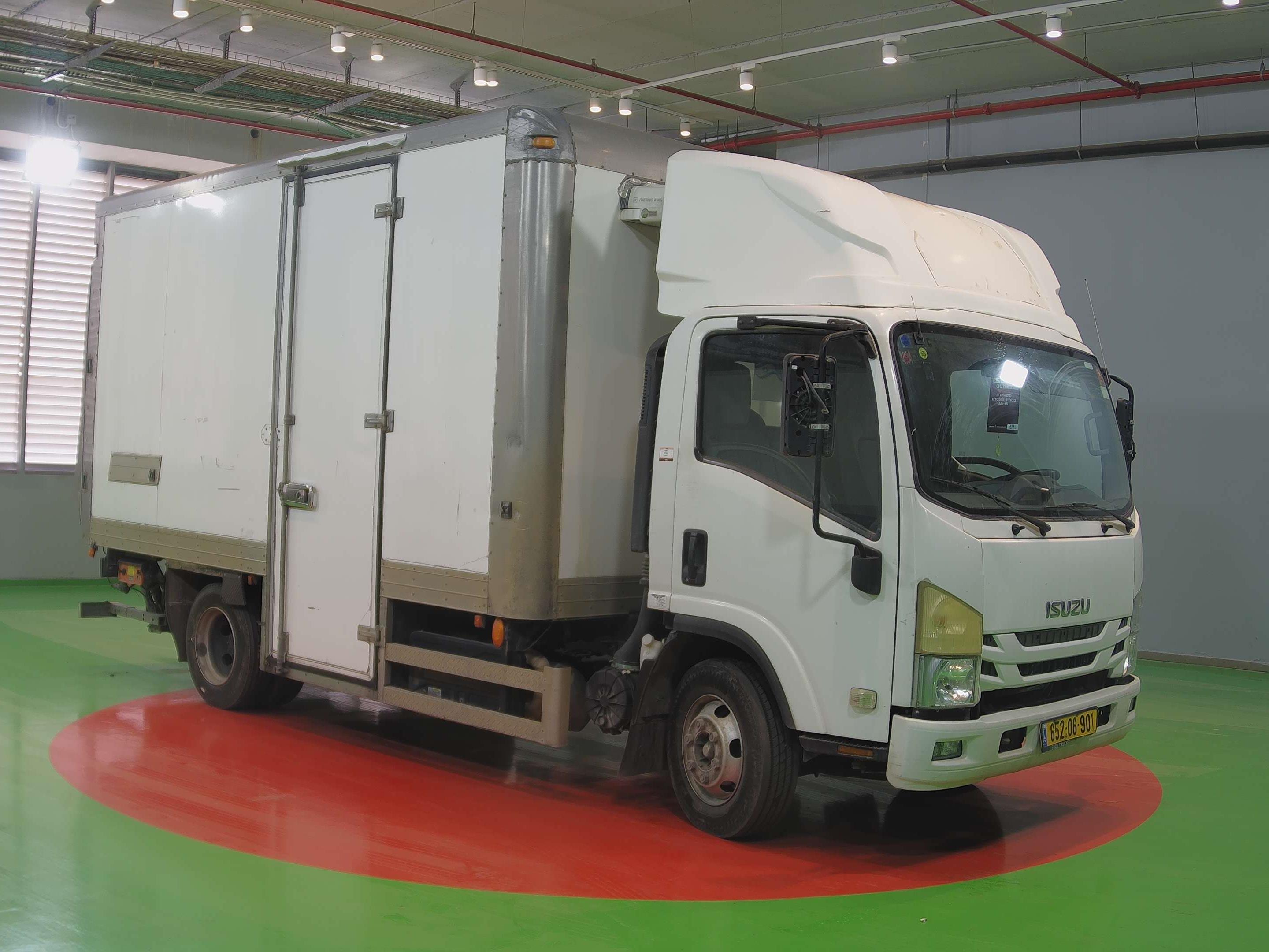 טון 7.5 קרור על מנוע| איסוזו אתר מכירות משאיות יד שניה