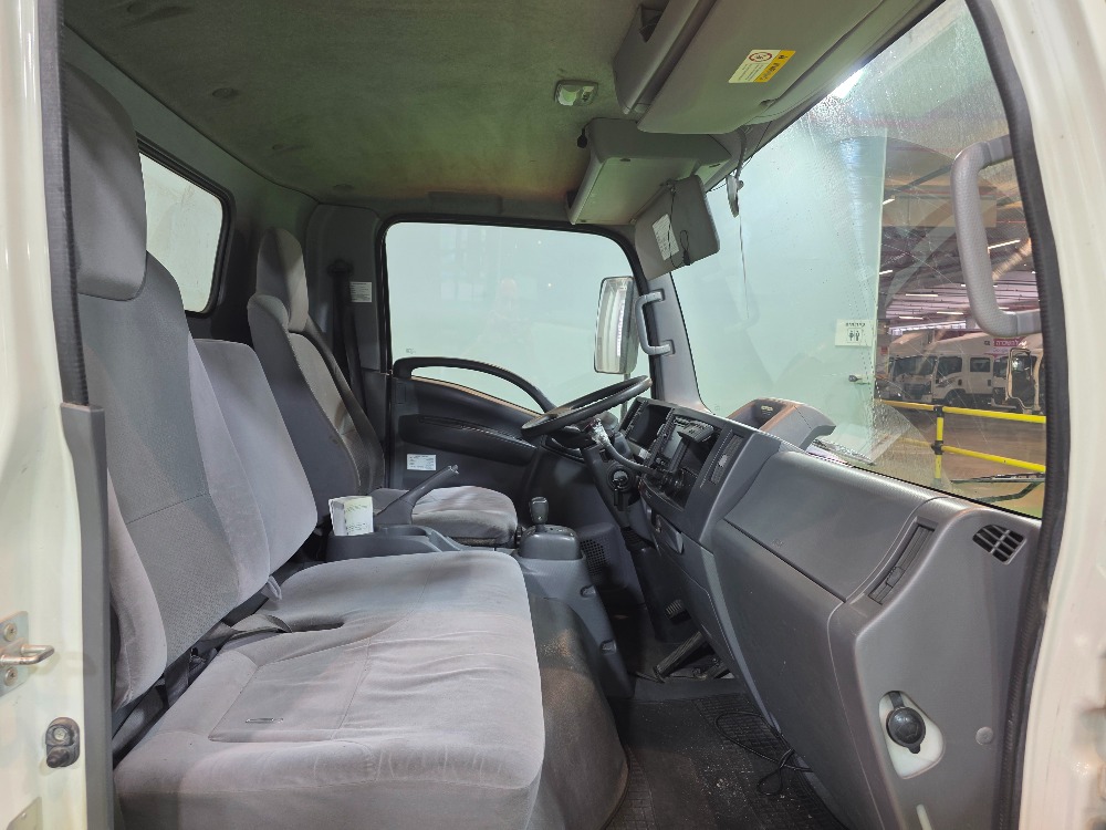 טון 7.5 קרור על מנוע| איסוזו אתר מכירות משאיות יד שניה