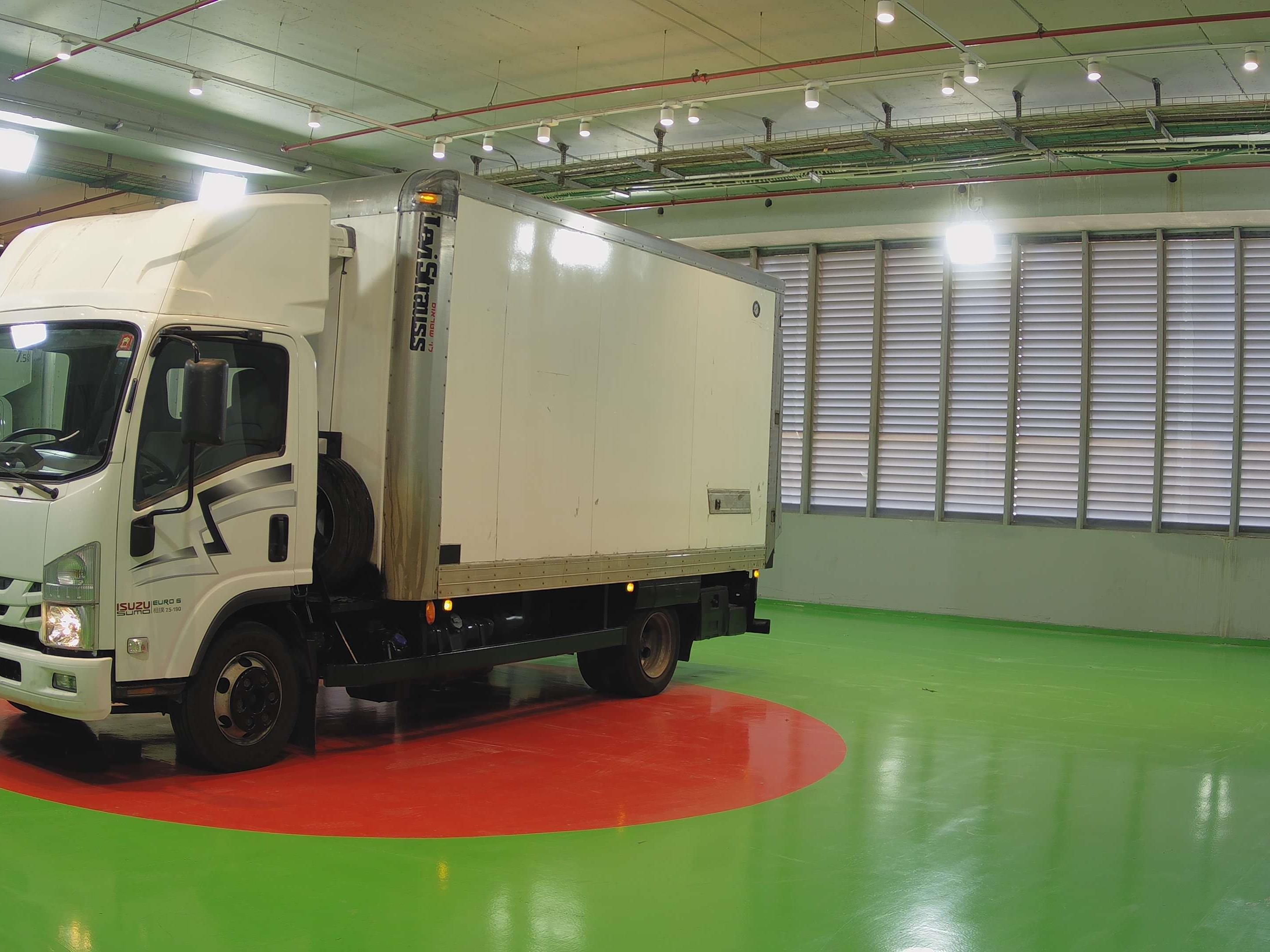 טון 7.5 קרור על מנוע| איסוזו אתר מכירות משאיות יד שניה