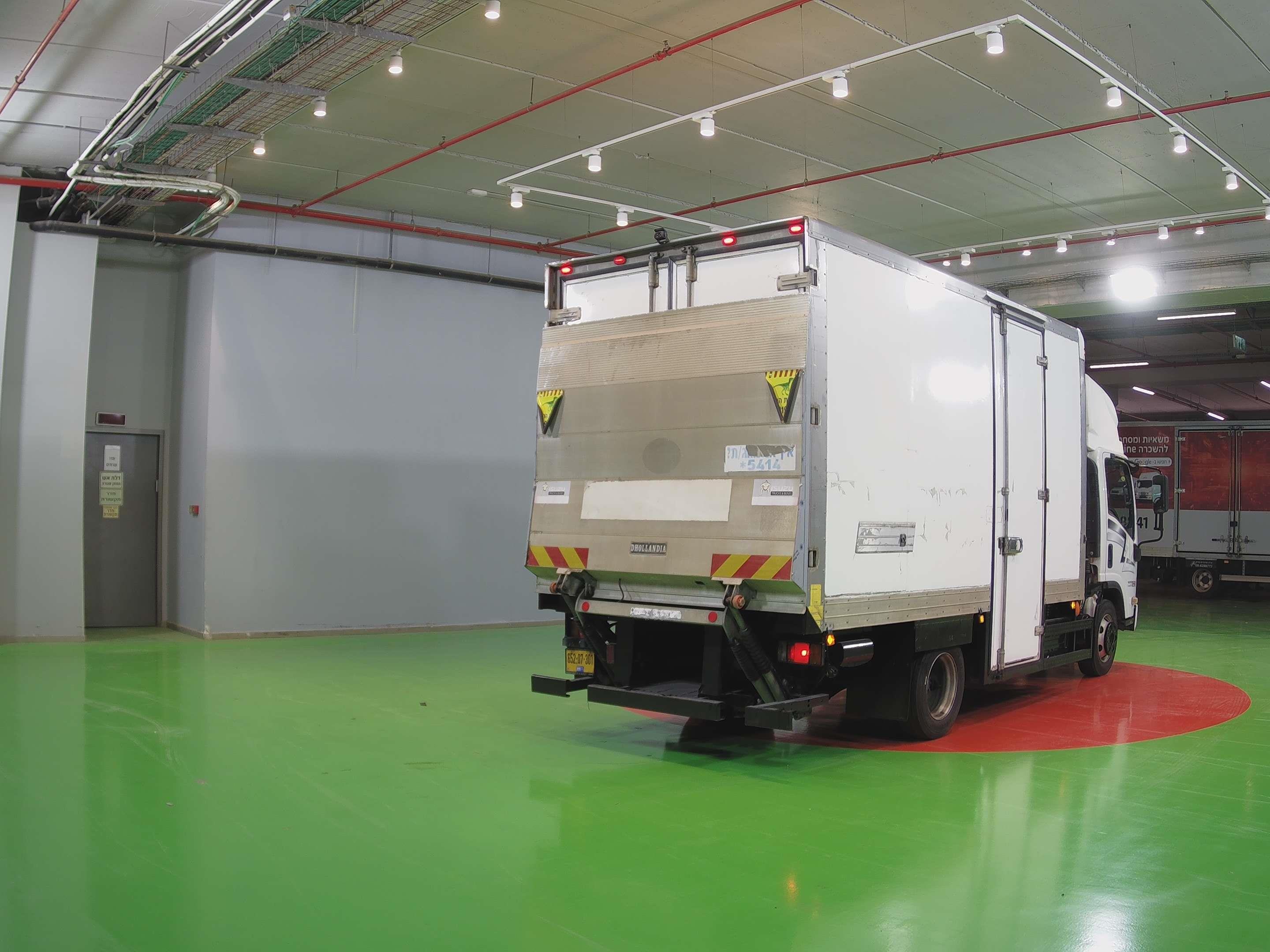 טון 7.5 קרור על מנוע| איסוזו אתר מכירות משאיות יד שניה