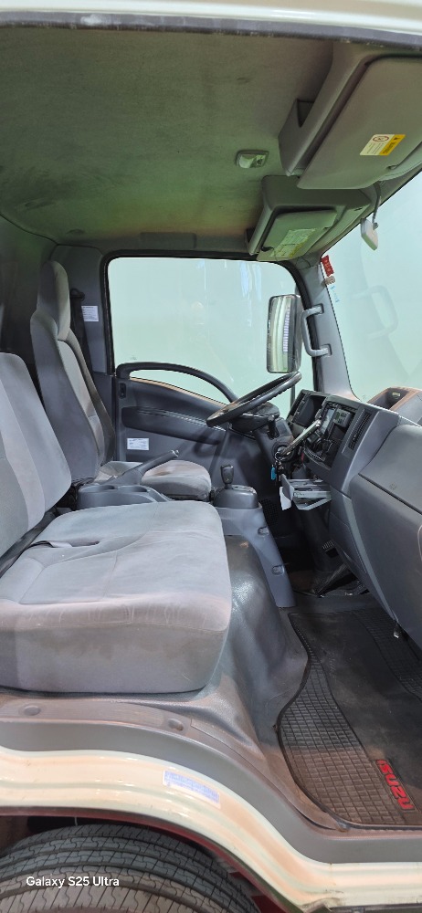 טון 7.5 קרור על מנוע| איסוזו אתר מכירות משאיות יד שניה