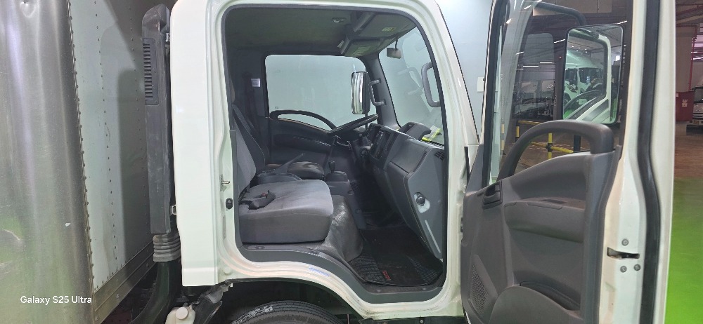 טון 7.5 ארגז סגור| איסוזו אתר מכירות משאיות יד שניה