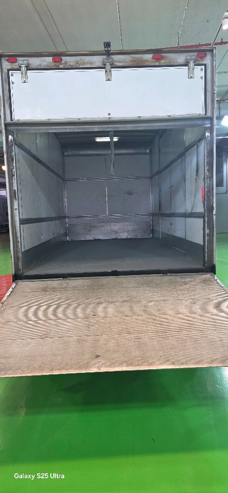 טון 7.5 ארגז סגור| איסוזו אתר מכירות משאיות יד שניה