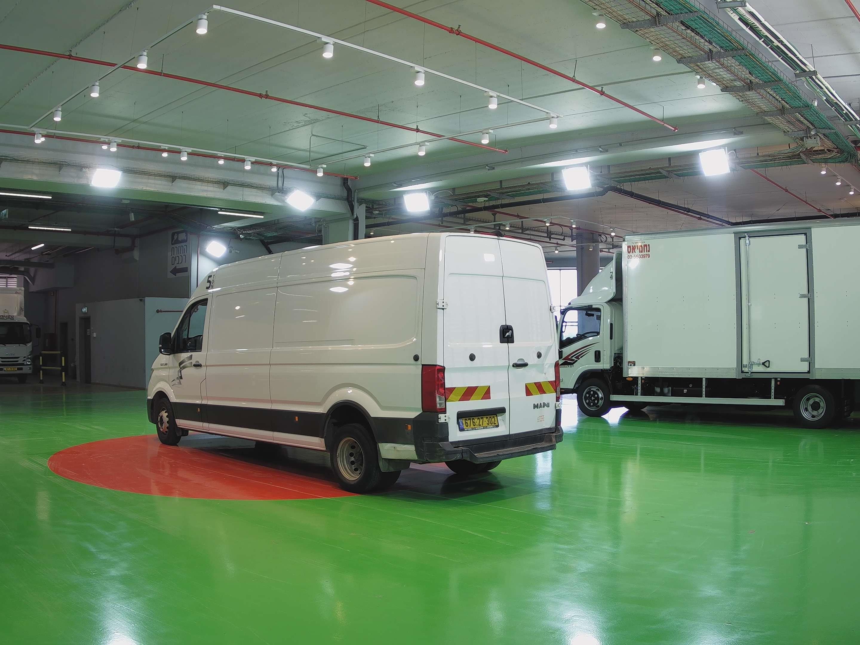 טון 5.5 ארגז סגור| איסוזו אתר מכירות משאיות יד שניה