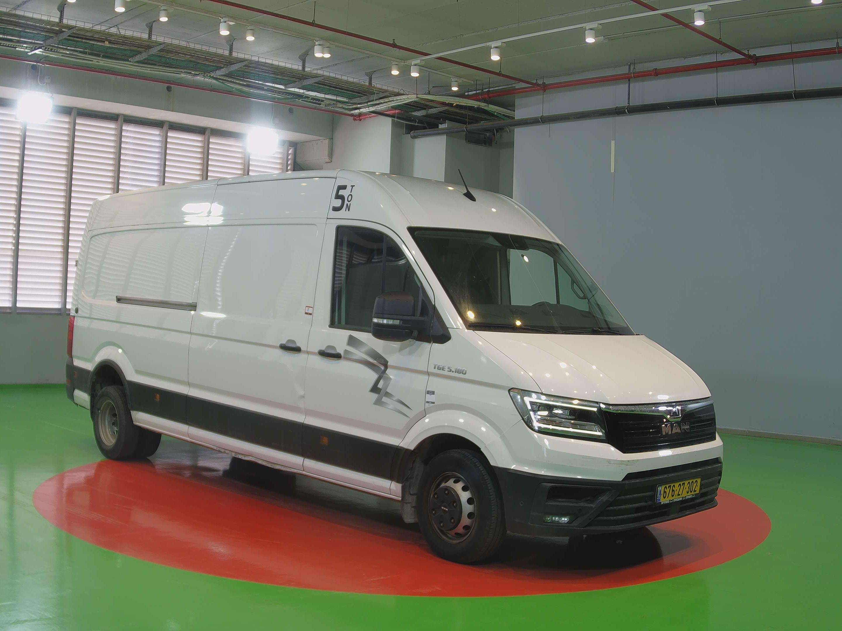 טון 5.5 ארגז סגור| איסוזו אתר מכירות משאיות יד שניה