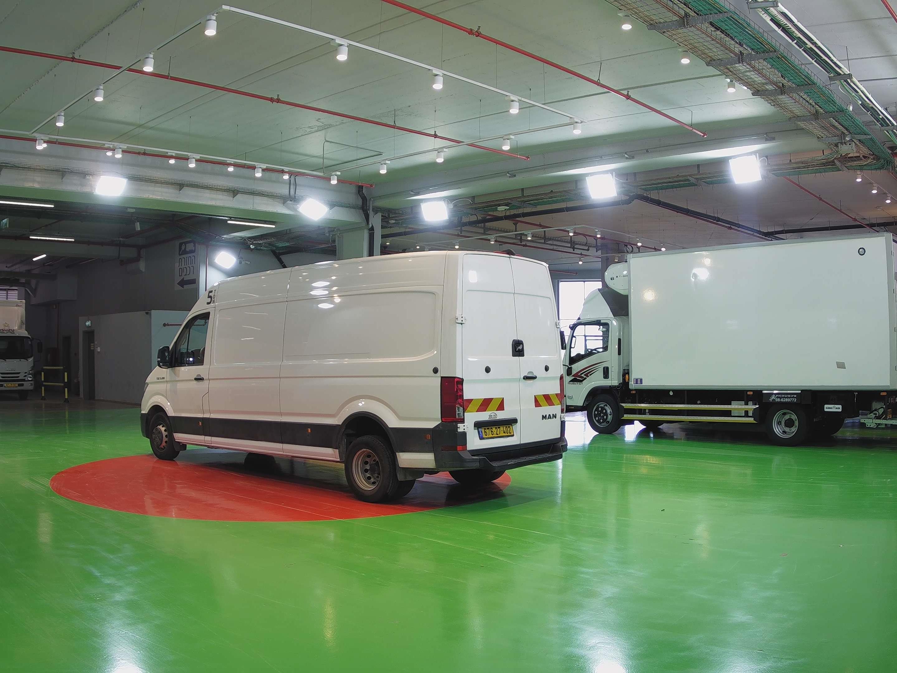 טון 5.5 ארגז סגור| איסוזו אתר מכירות משאיות יד שניה