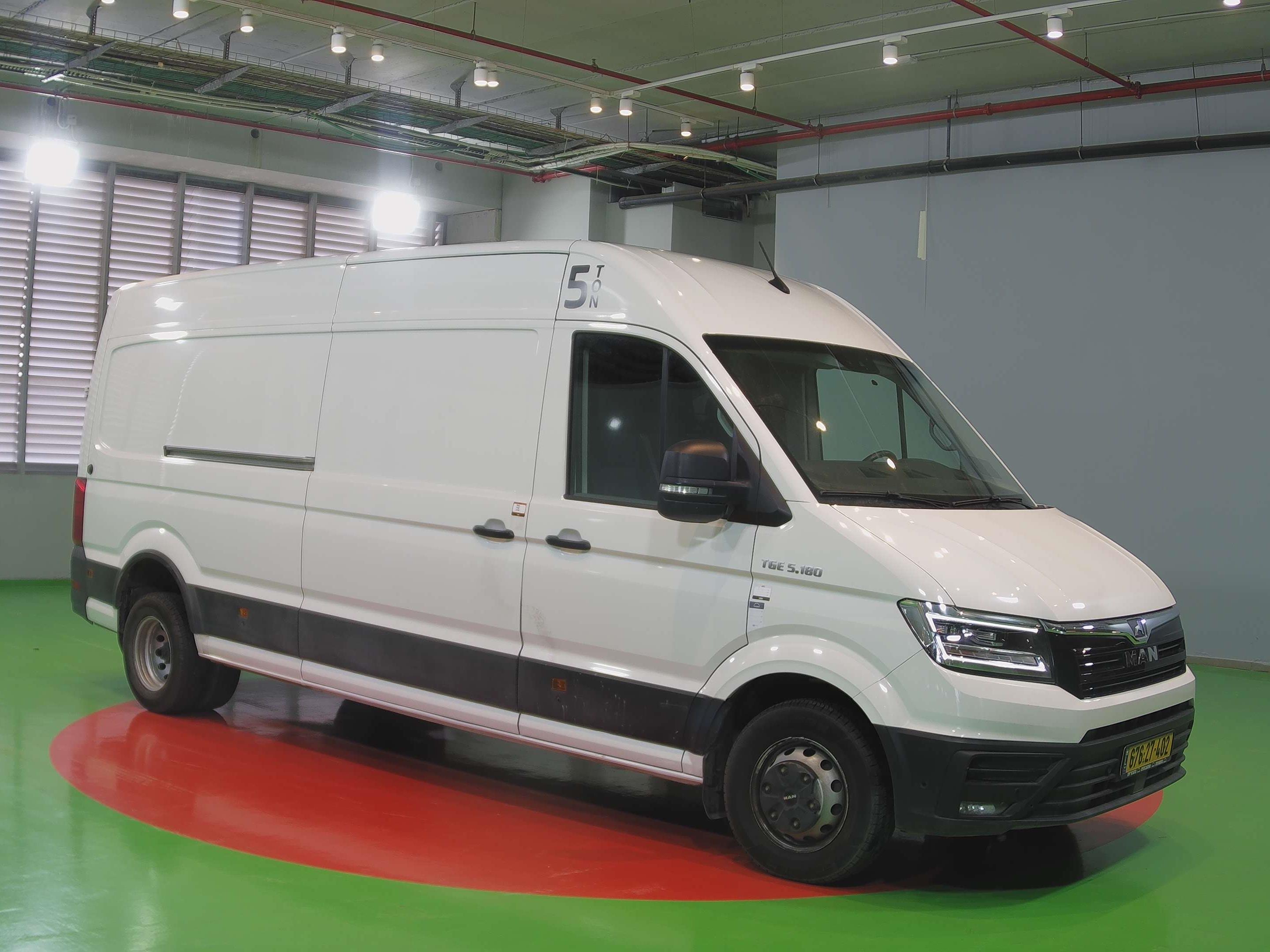 טון 5.5 ארגז סגור| איסוזו אתר מכירות משאיות יד שניה